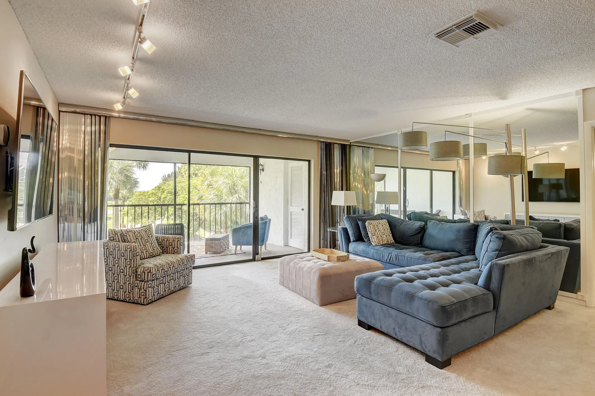 Property Slideshow image 9 of 31 | 18 westgate ln 18f, Boynton Beach, FL, 33436