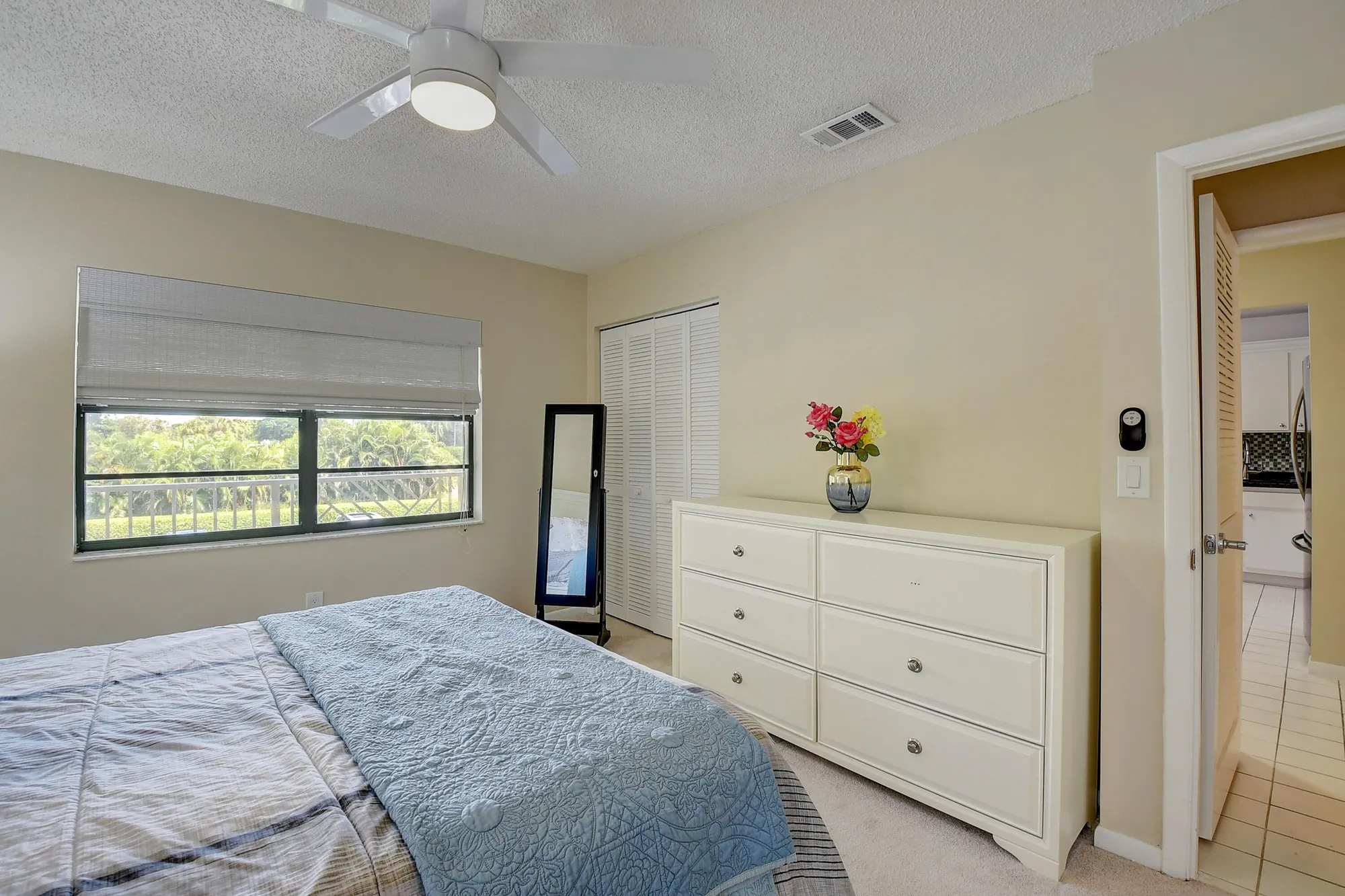 Property Slideshow image 13 of 31 | 18 westgate ln 18f, Boynton Beach, FL, 33436