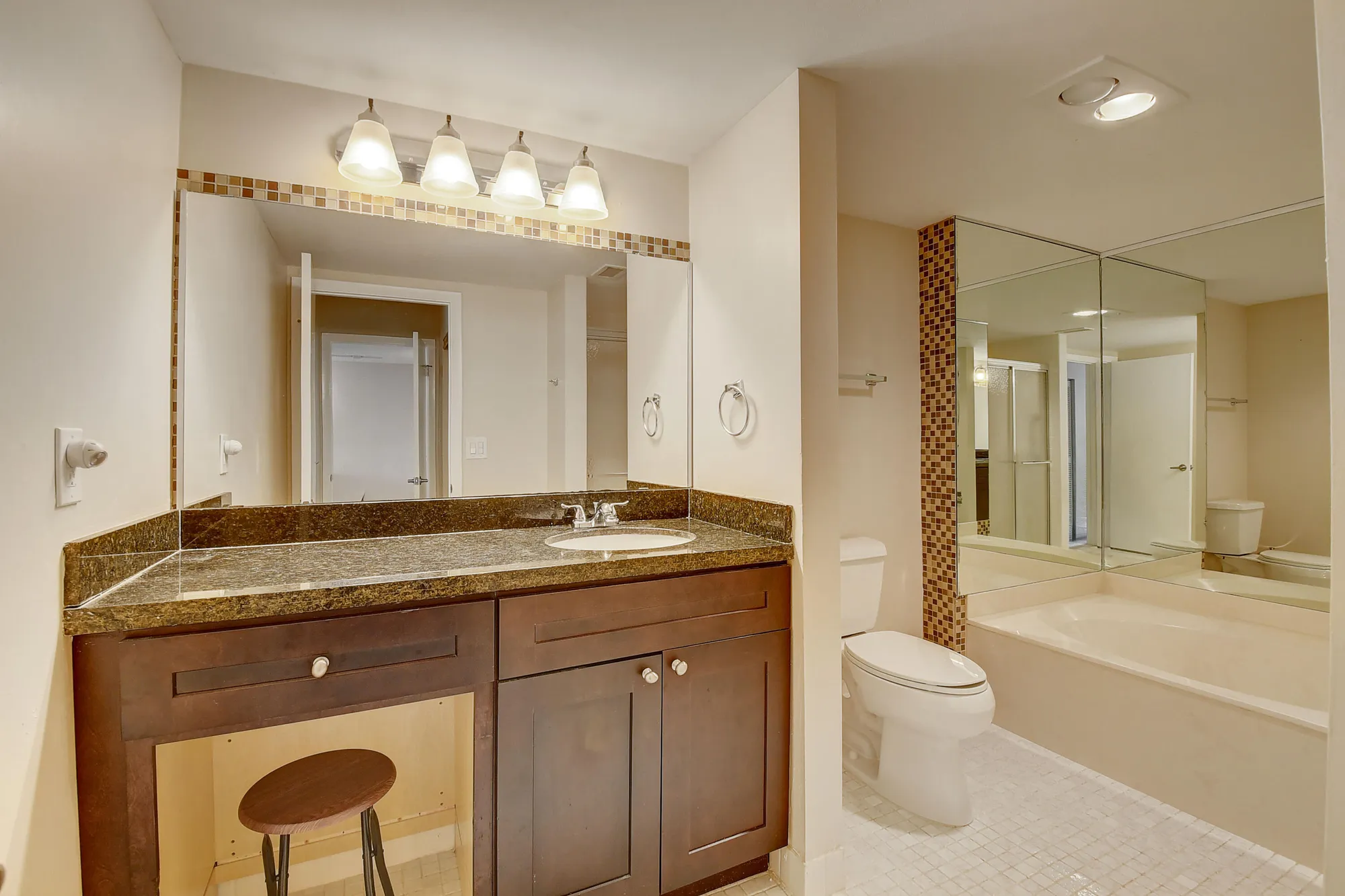 Property Slideshow image 18 of 31 | 18 westgate ln 18f, Boynton Beach, FL, 33436