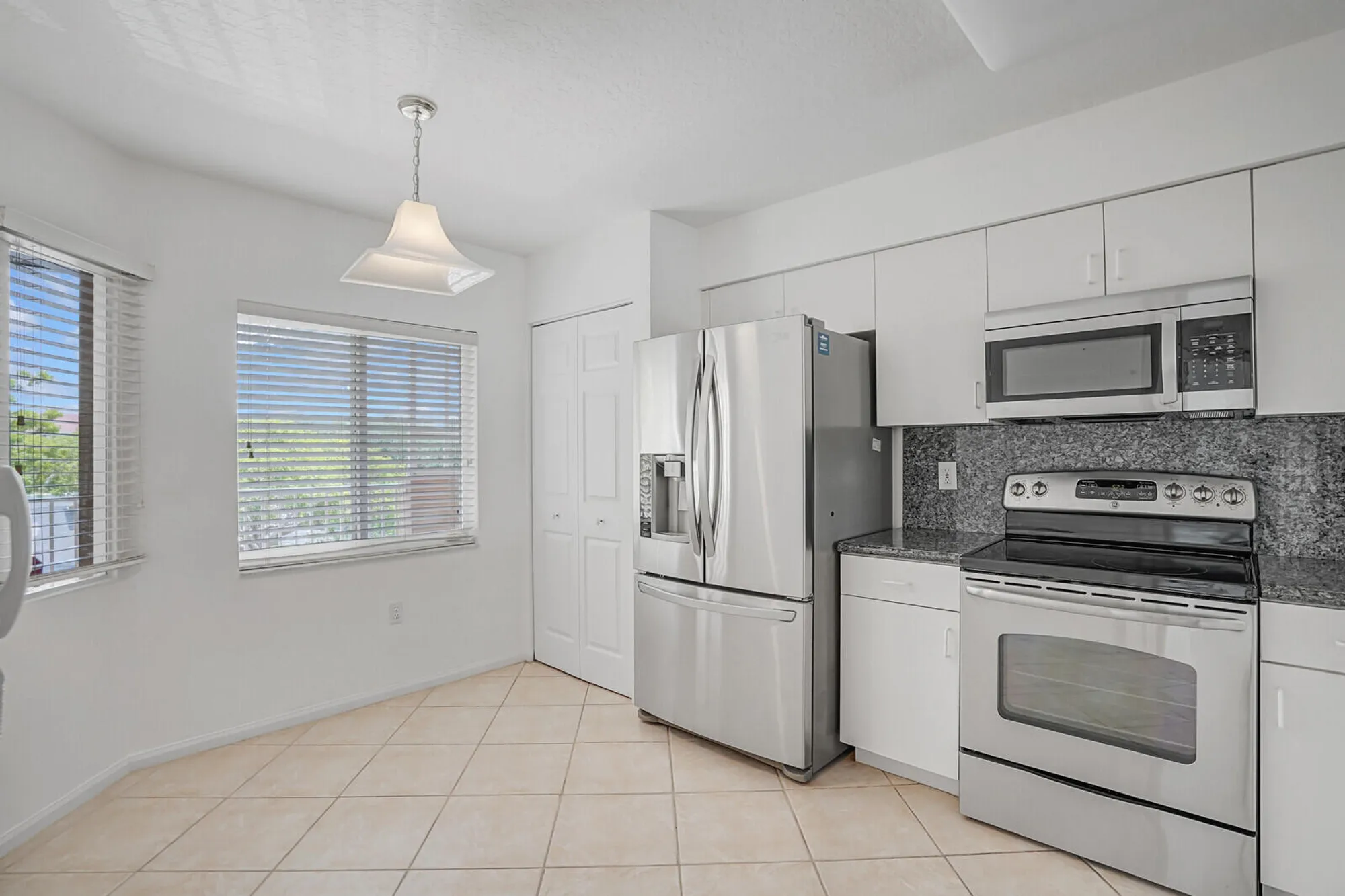Property Slideshow image 5 of 45 | 5874 crystal shores dr apt 308, Boynton Beach, FL, 33437