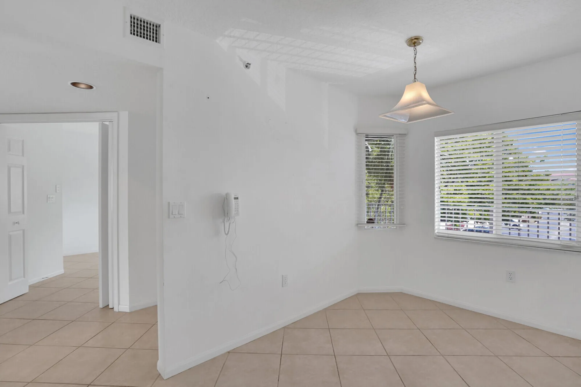 Property Slideshow image 18 of 45 | 5874 crystal shores dr apt 308, Boynton Beach, FL, 33437