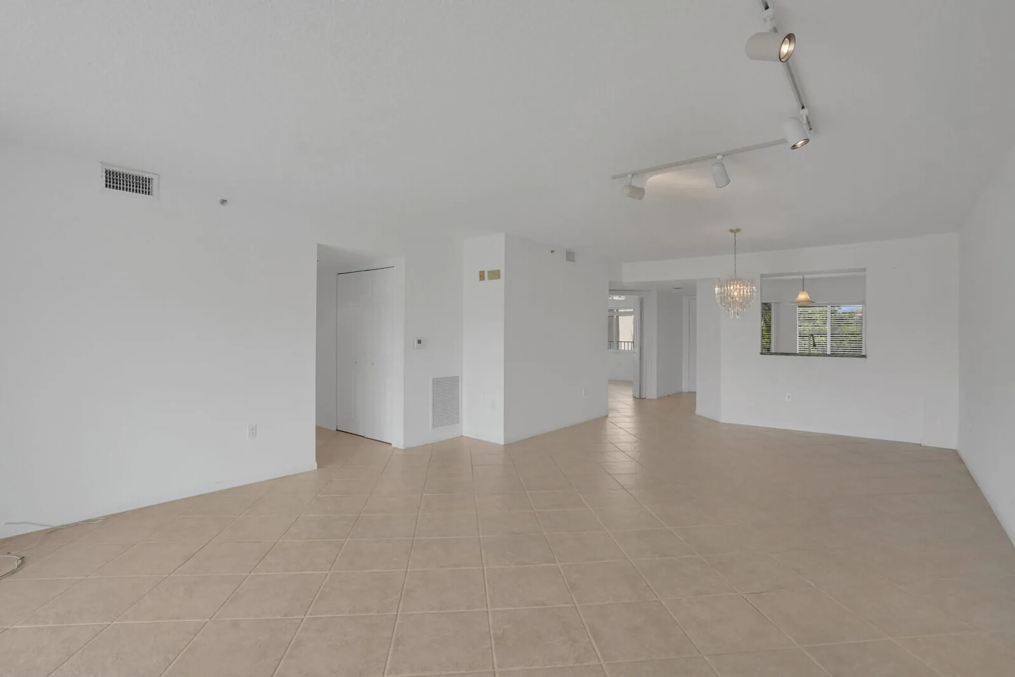 Property Slideshow image 14 of 45 | 5874 crystal shores dr apt 308, Boynton Beach, FL, 33437
