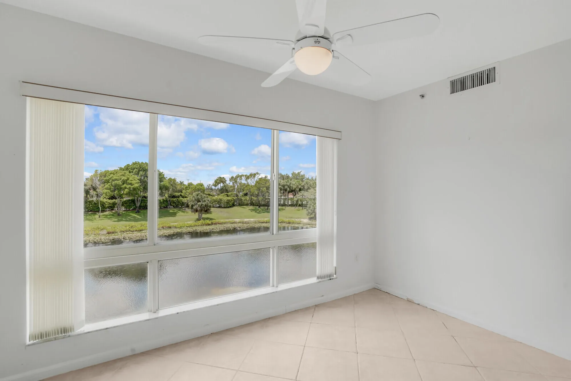 Property Slideshow image 17 of 45 | 5874 crystal shores dr apt 308, Boynton Beach, FL, 33437