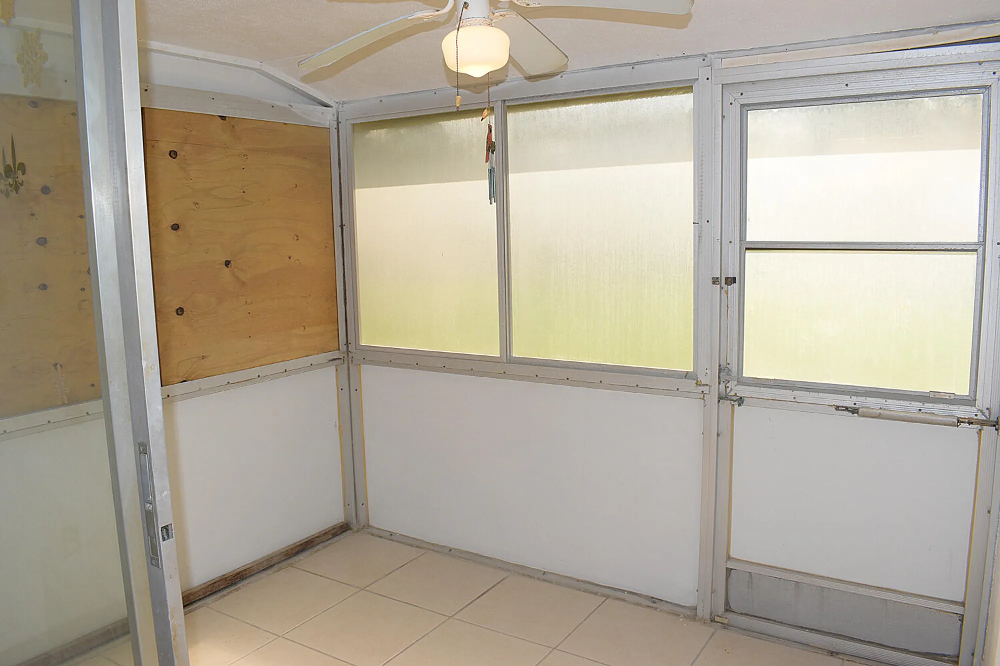 Property Slideshow image 9 of 33 | 2930 crosley dr g, West Palm Beach, FL, 33415