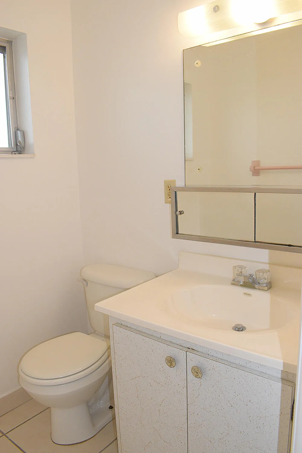 Property Slideshow image 13 of 33 | 2930 crosley dr g, West Palm Beach, FL, 33415