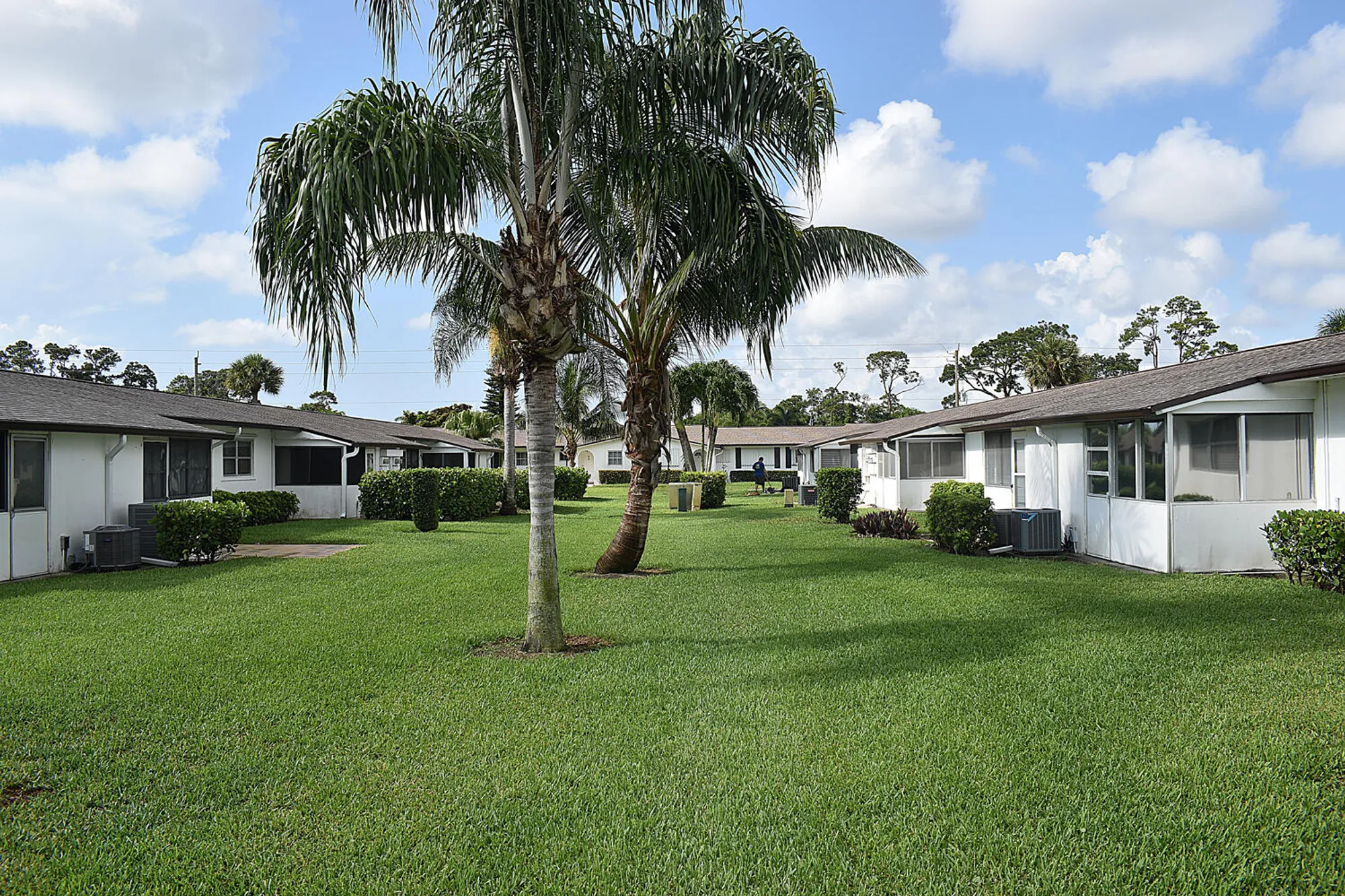 Property Slideshow image 21 of 33 | 2930 crosley dr g, West Palm Beach, FL, 33415