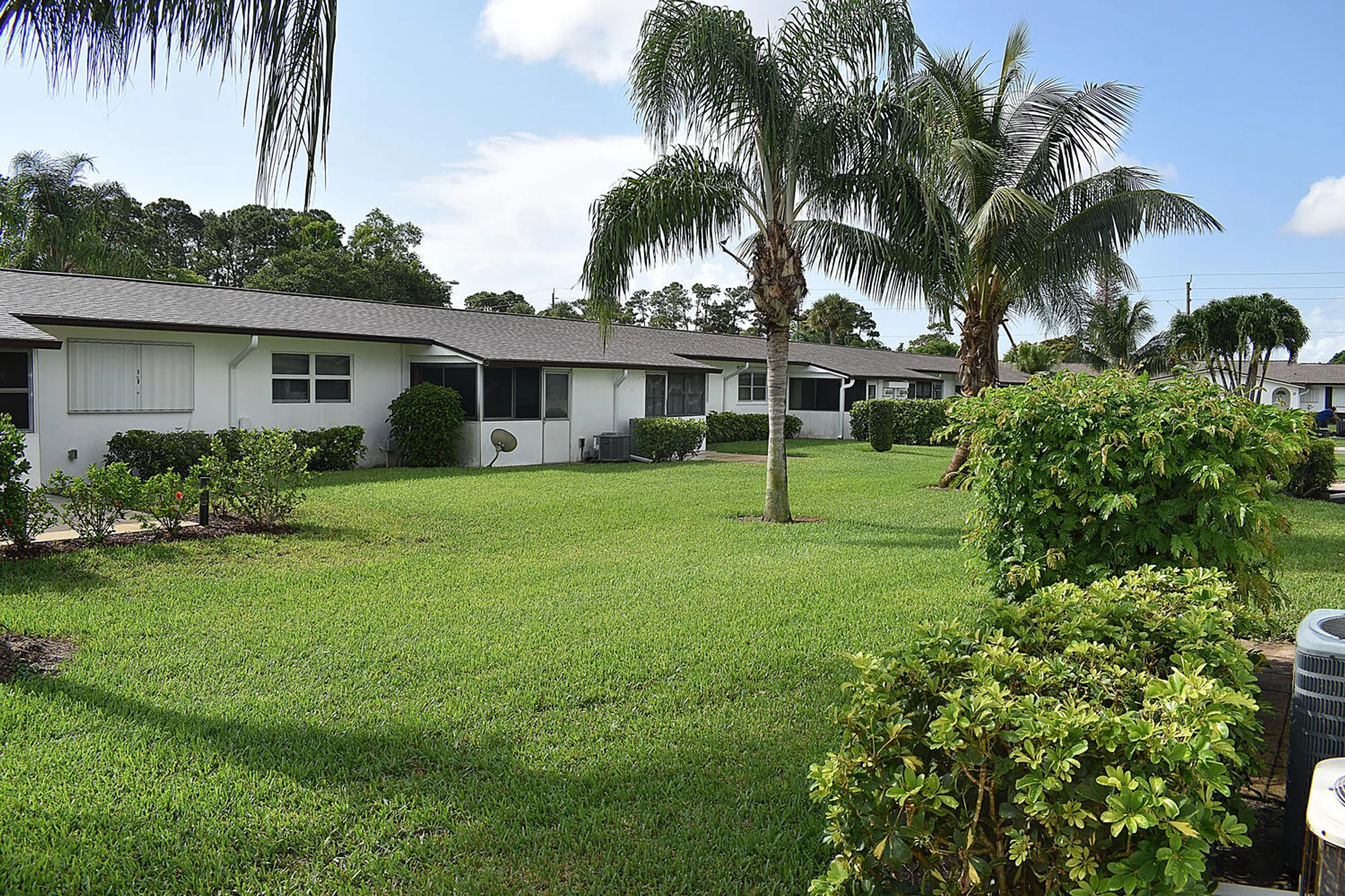 Property Slideshow image 22 of 33 | 2930 crosley dr g, West Palm Beach, FL, 33415
