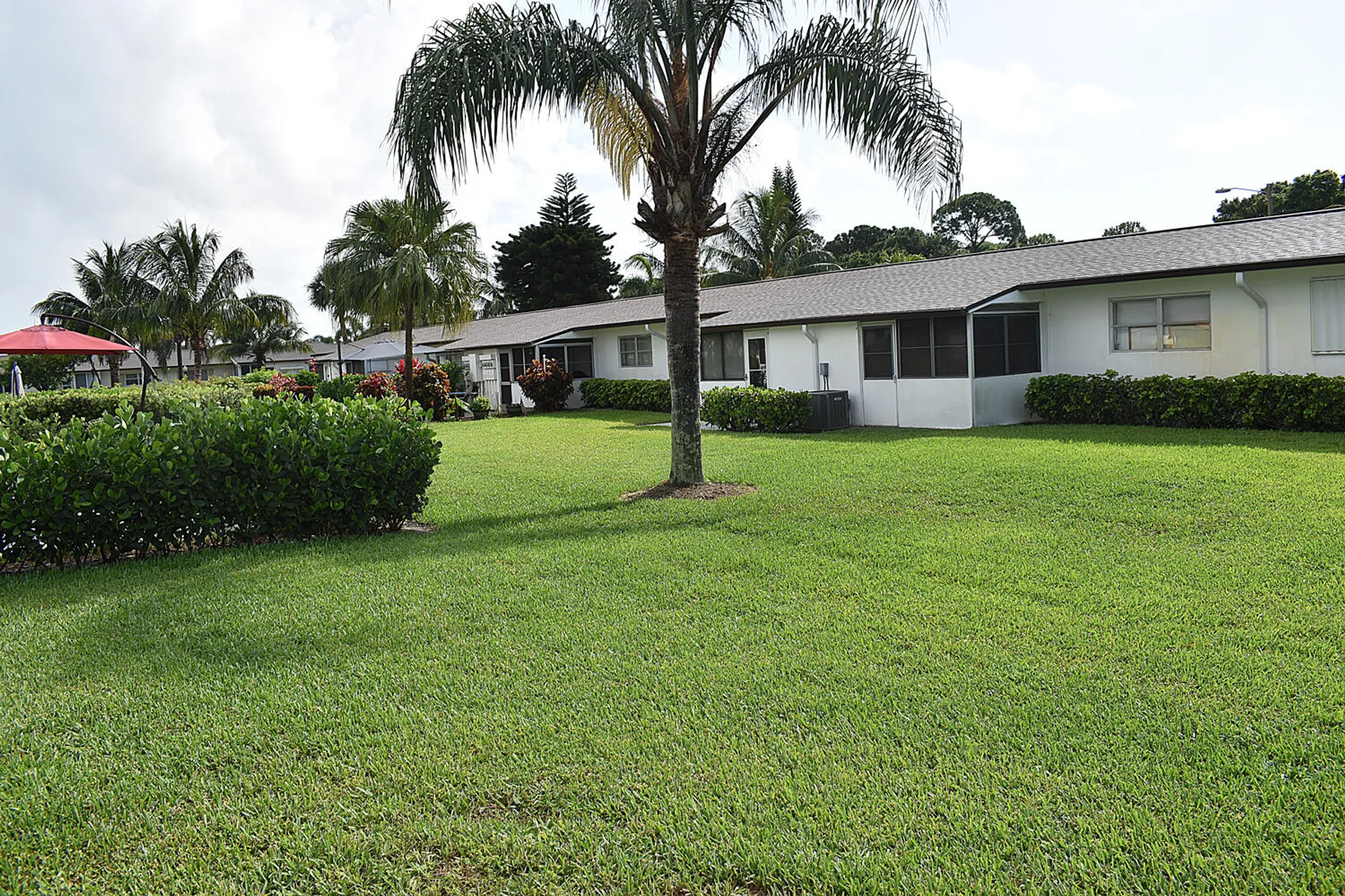 Property Slideshow image 23 of 33 | 2930 crosley dr g, West Palm Beach, FL, 33415