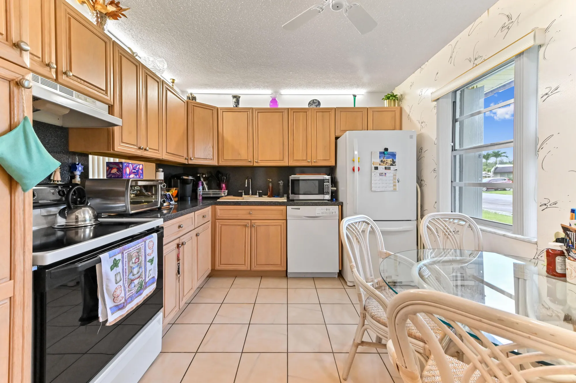 Property Slideshow image 9 of 29 | 109 lake rebecca dr # 109, West Palm Beach, FL, 33411