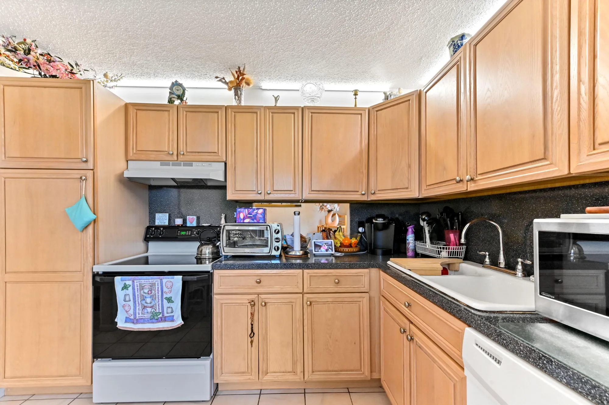 Property Slideshow image 8 of 29 | 109 lake rebecca dr # 109, West Palm Beach, FL, 33411