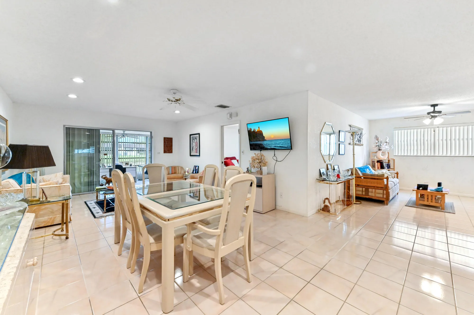 Property Slideshow image 4 of 29 | 109 lake rebecca dr # 109, West Palm Beach, FL, 33411