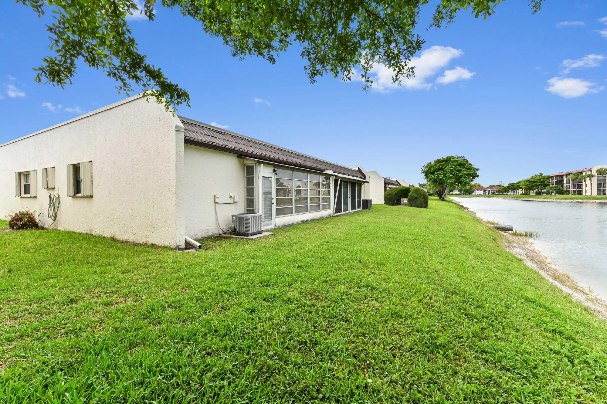 Property Slideshow image 25 of 29 | 109 lake rebecca dr # 109, West Palm Beach, FL, 33411