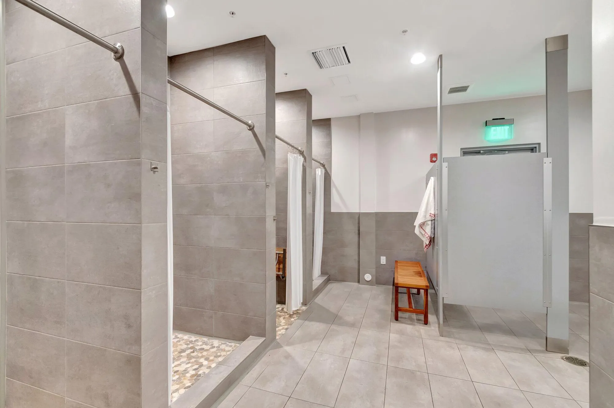 Property Slideshow image 42 of 45 | 210 horizons e 103, Boynton Beach, FL, 33435