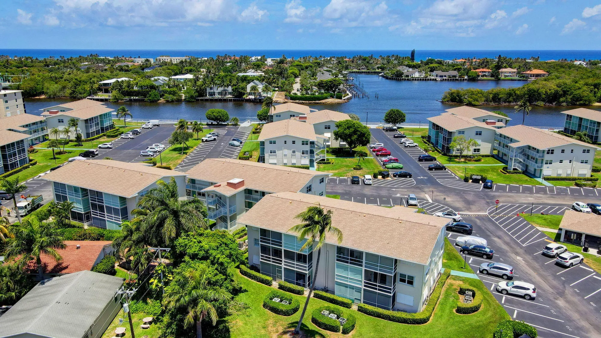 Property Slideshow image 8 of 45 | 210 horizons e 103, Boynton Beach, FL, 33435