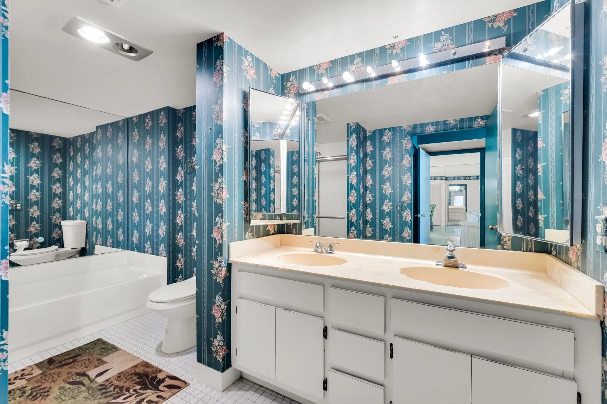 Property Slideshow image 22 of 71 | 7 stratford dr c, Boynton Beach, FL, 33436