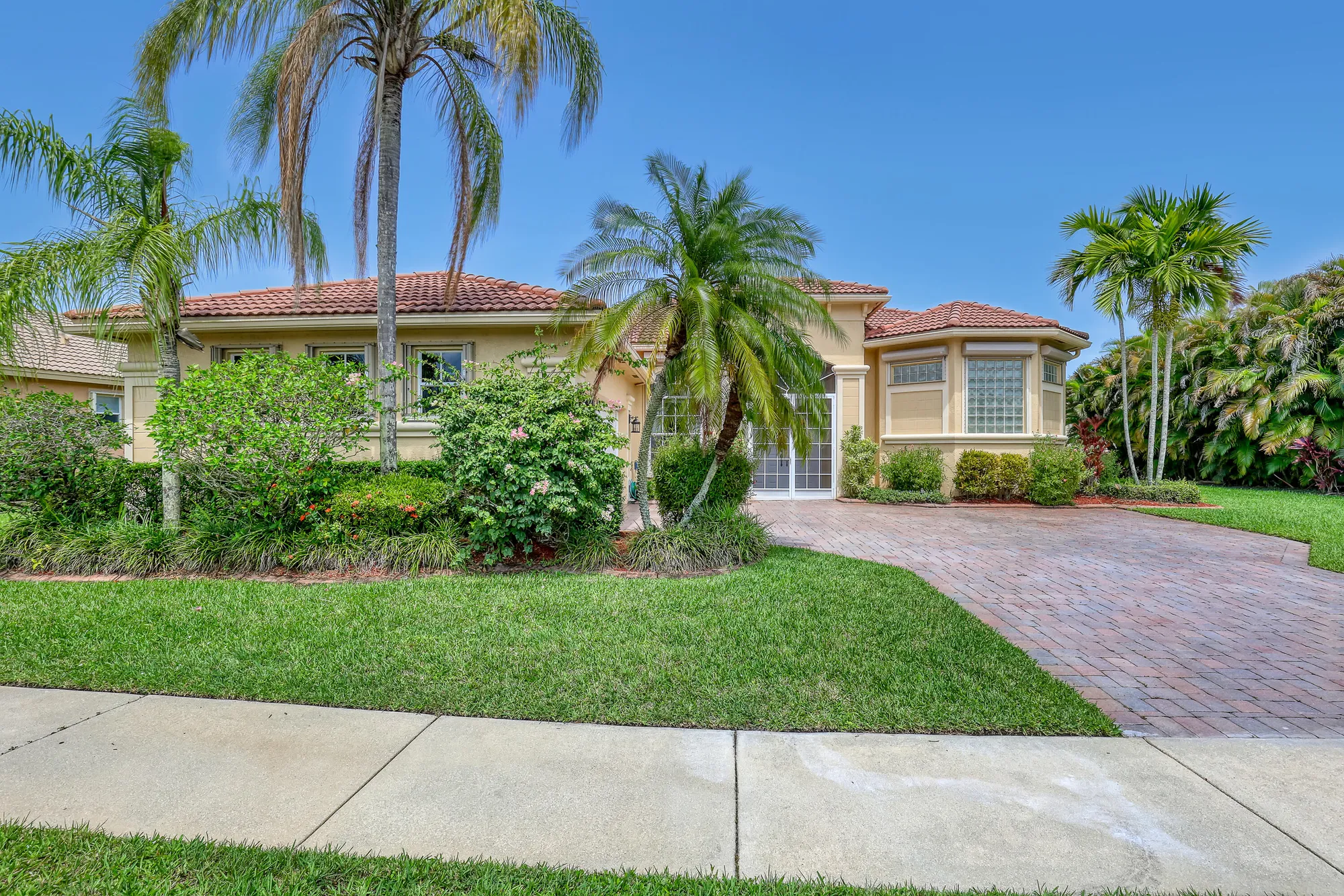 Property Slideshow image 3 of 89 | 9466 lantern bay cir, West Palm Beach, FL, 33411