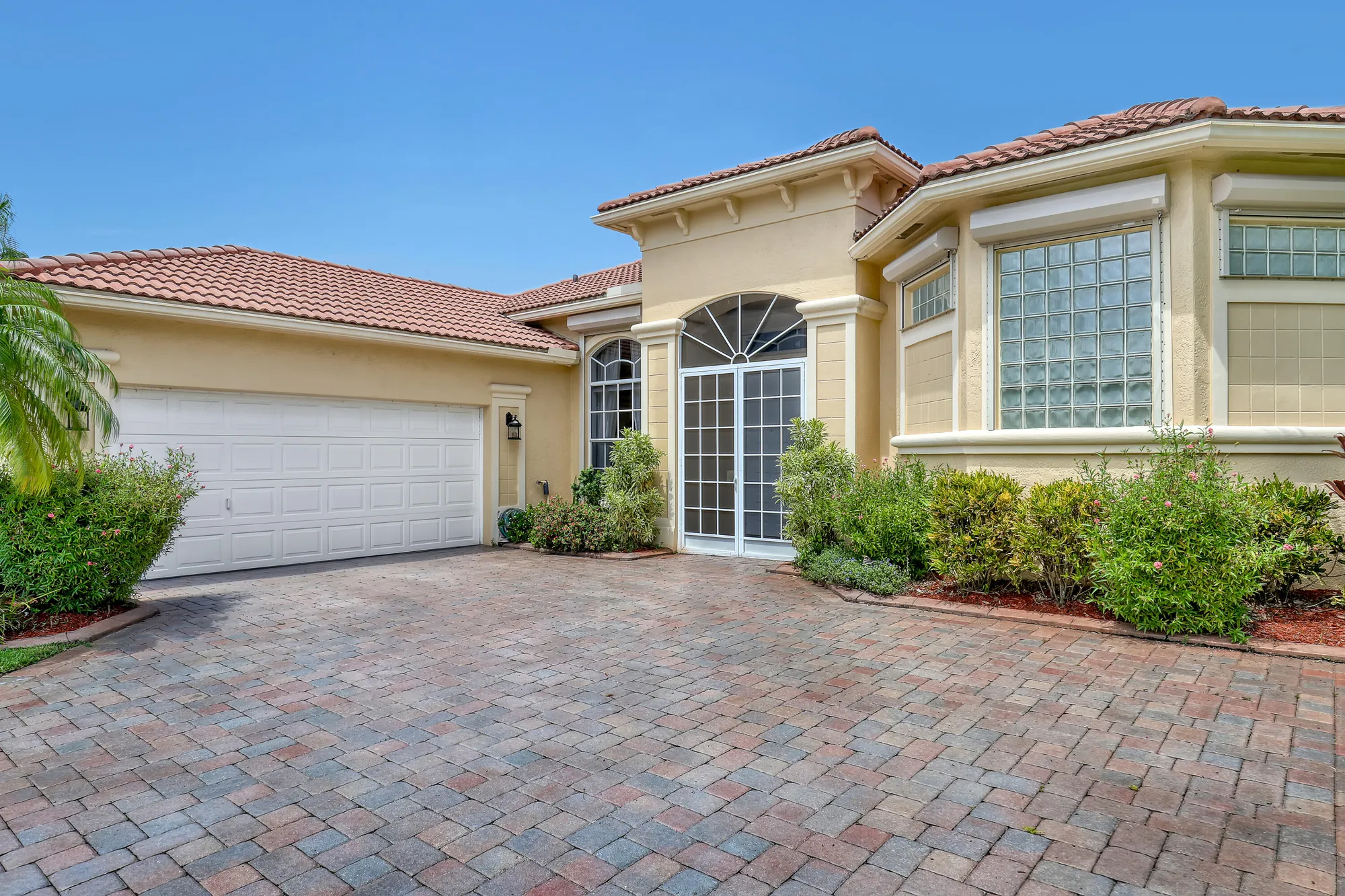 Property Slideshow image 4 of 89 | 9466 lantern bay cir, West Palm Beach, FL, 33411