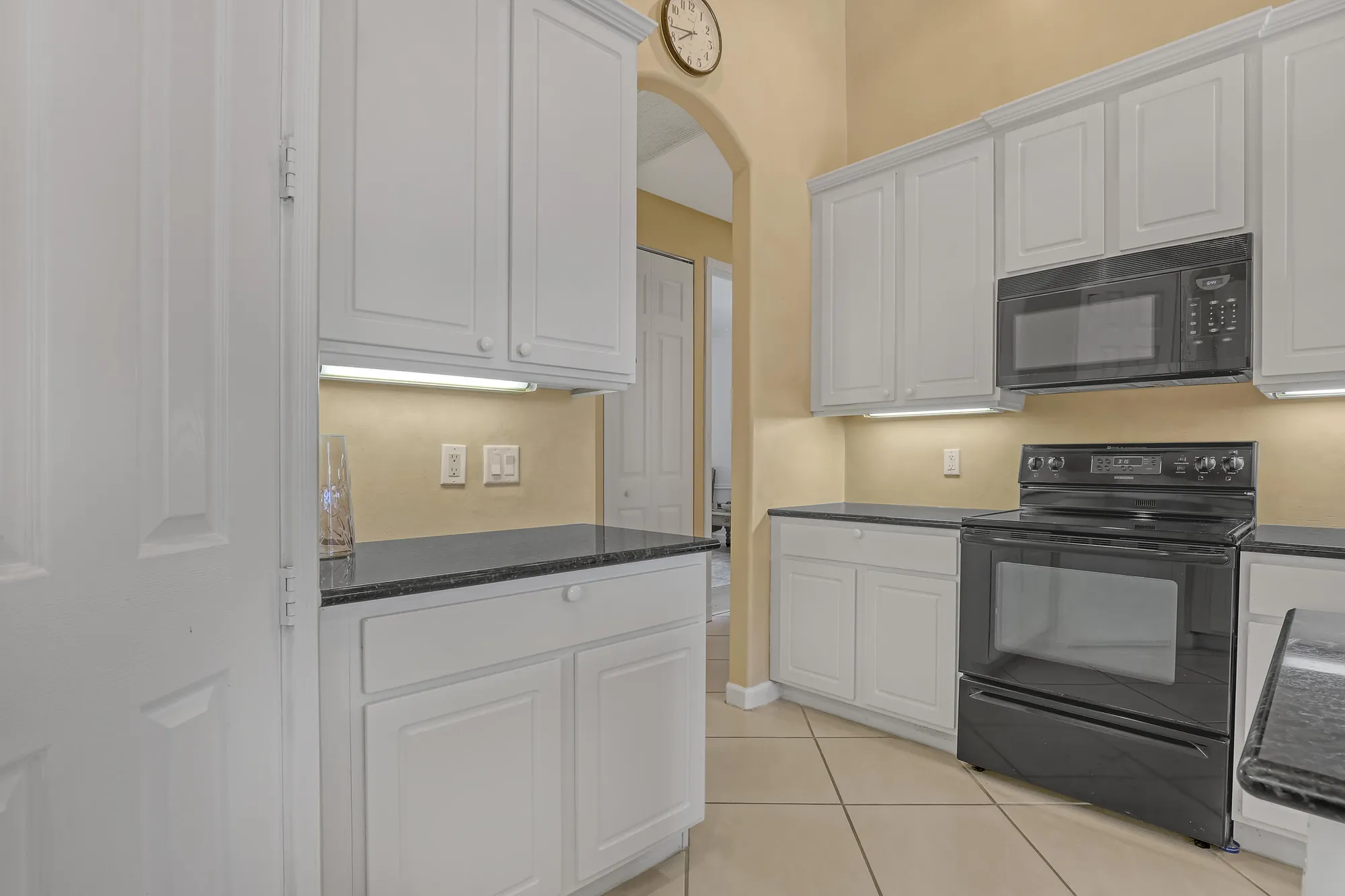 Property Slideshow image 12 of 89 | 9466 lantern bay cir, West Palm Beach, FL, 33411