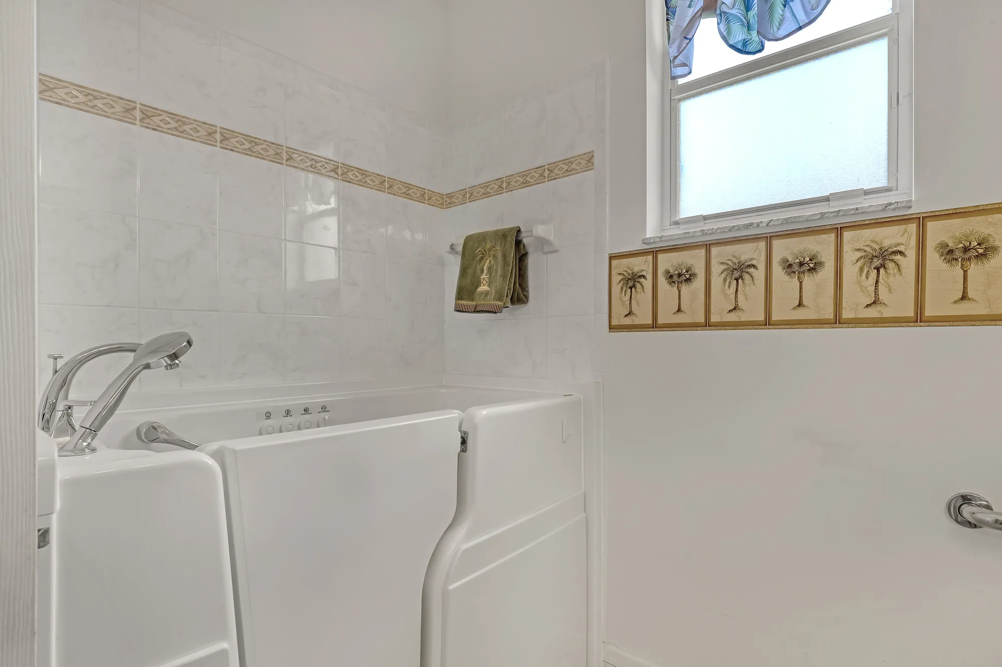 Property Slideshow image 35 of 89 | 9466 lantern bay cir, West Palm Beach, FL, 33411