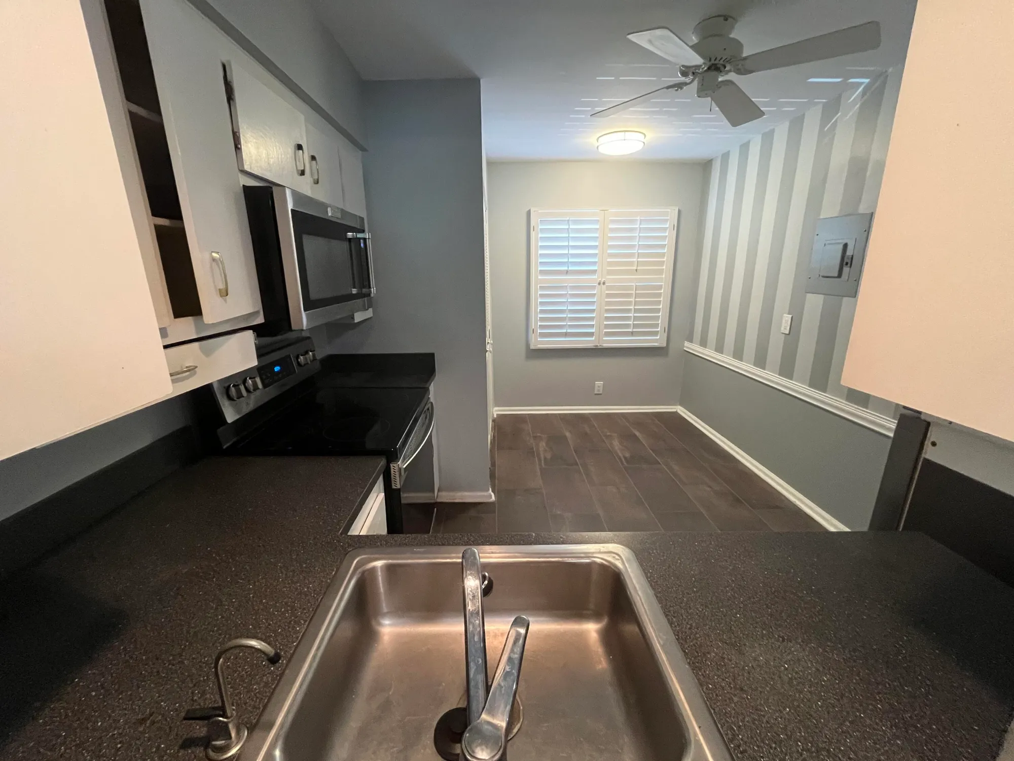 Property Slideshow image 8 of 29 | 14701 cumberland dr apt 301, Delray Beach, FL, 33446