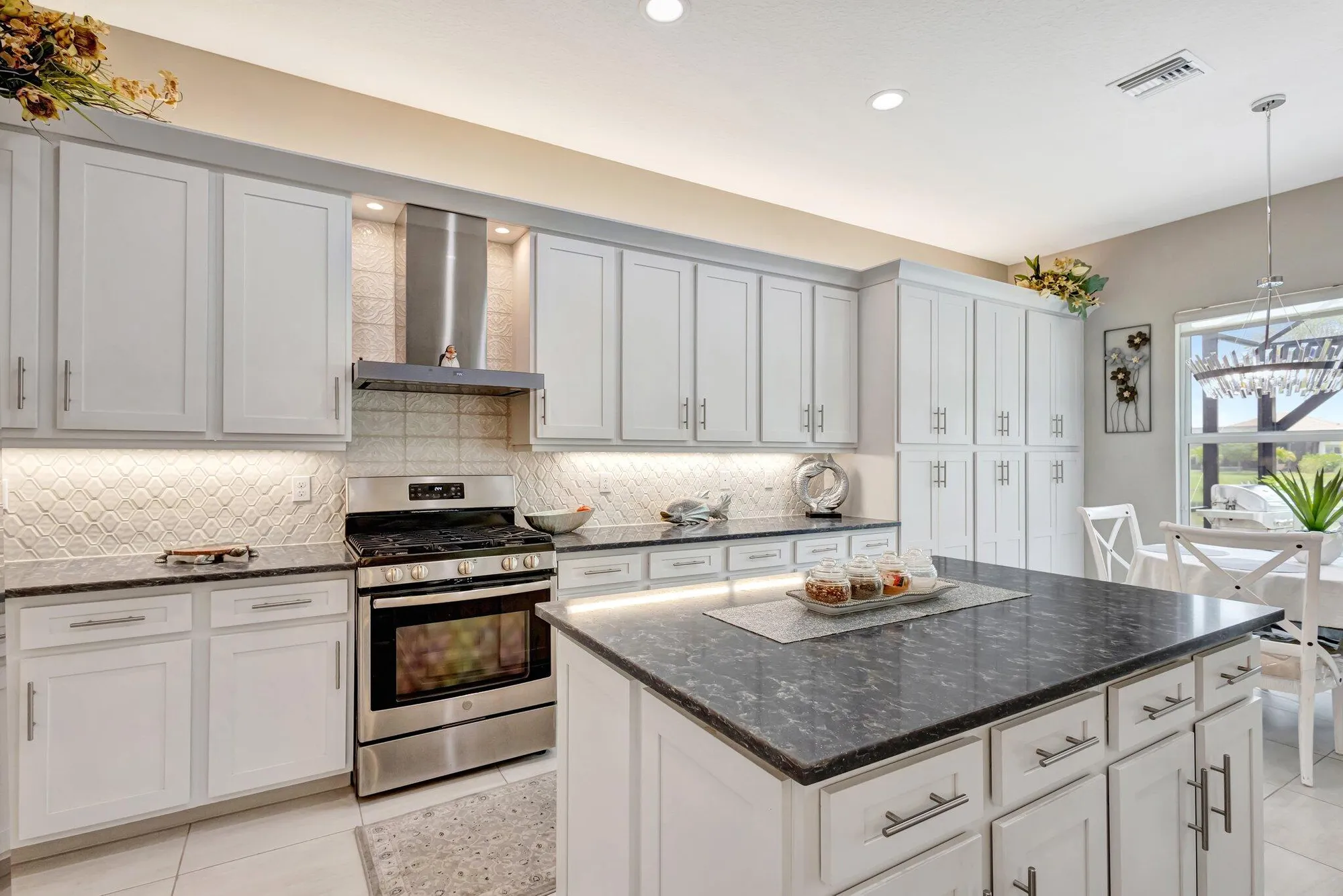 Property Slideshow image 19 of 94 | 11051 sw ivory springs ln, Port Saint Lucie, FL, 34987