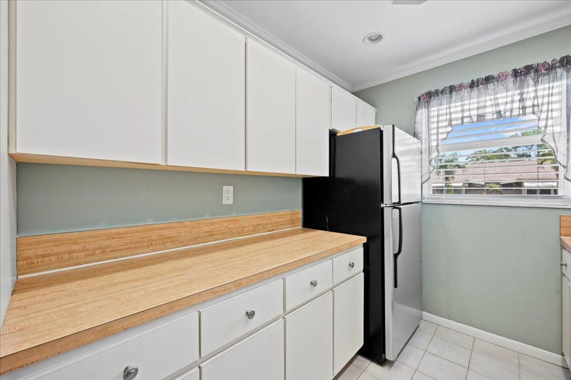 Property Slideshow image 8 of 34 | 1422 high point way b, Delray Beach, FL, 33445