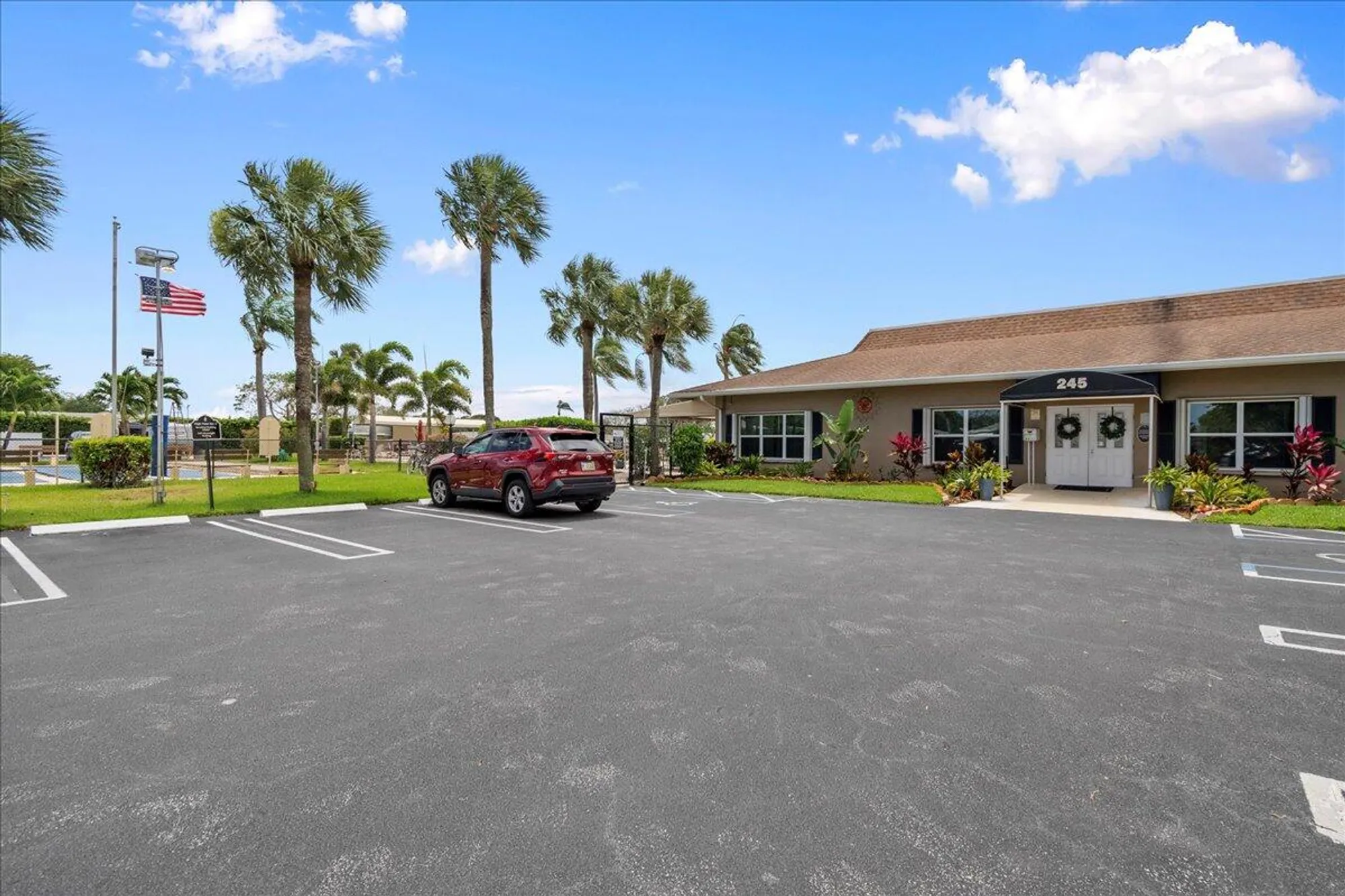 Property Slideshow image 23 of 34 | 1422 high point way b, Delray Beach, FL, 33445