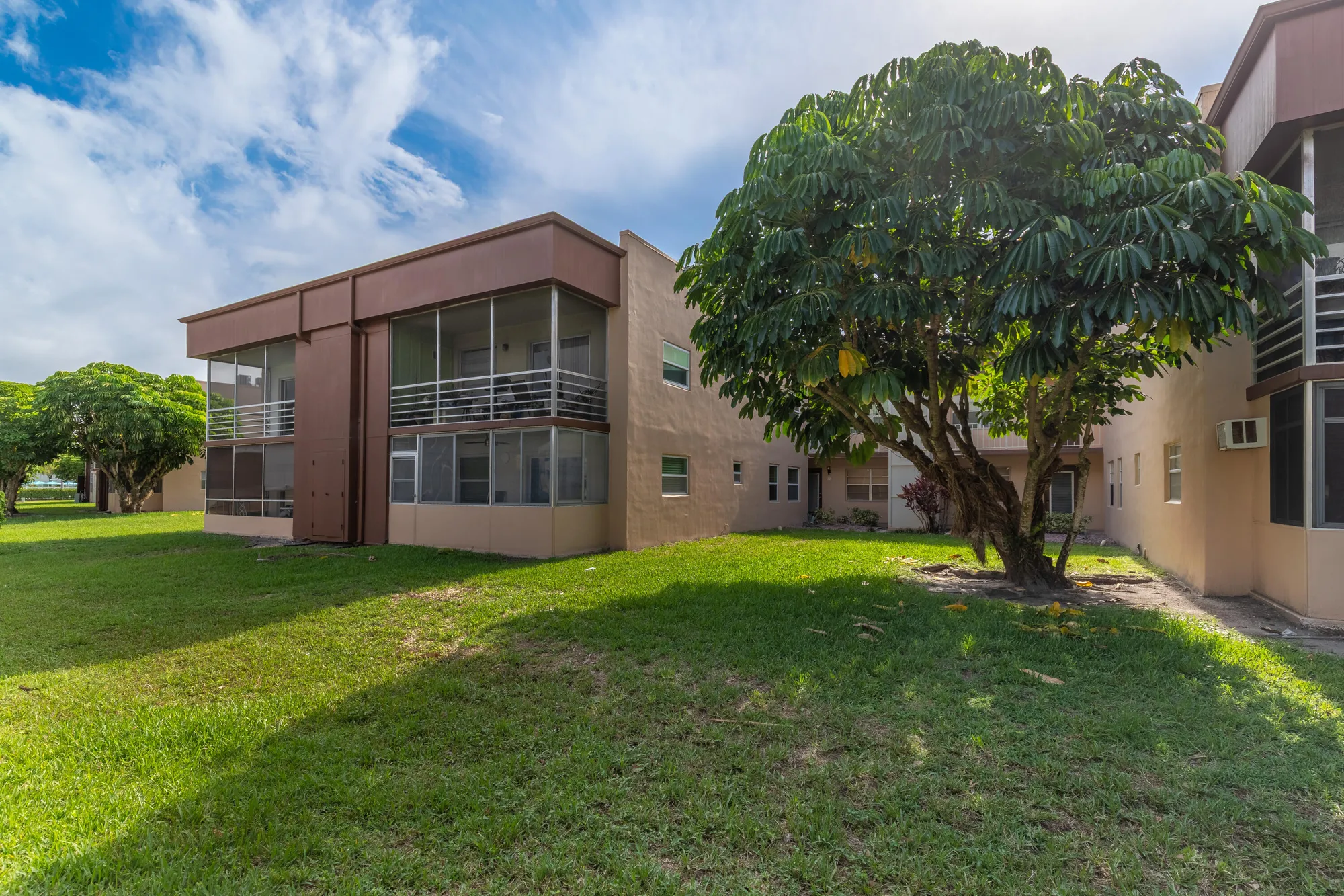 Property Slideshow image 25 of 35 | 518 burgundy k k, Delray Beach, FL, 33484