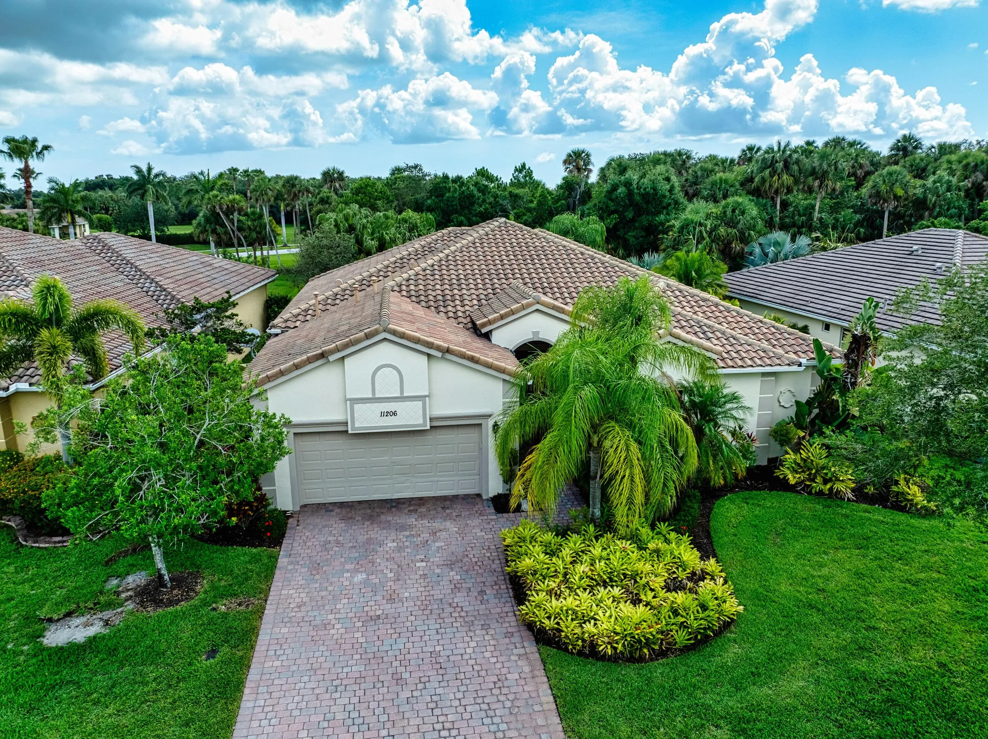 Property Slideshow image 4 of 65 | 11206 sw apple blossom trl, Port Saint Lucie, FL, 34987