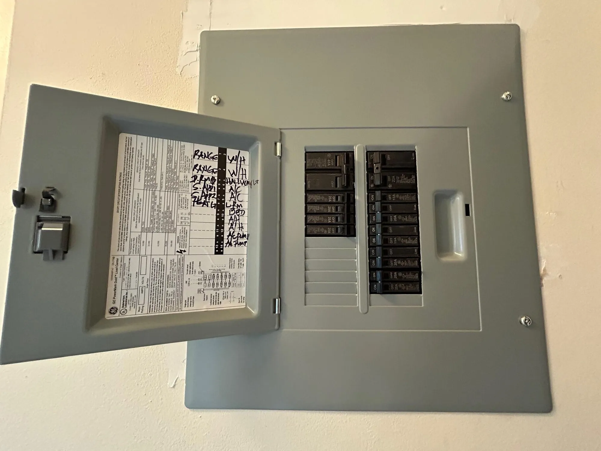 Property Slideshow image 16 of 43 | 2802 crosley dr d, West Palm Beach, FL, 33415