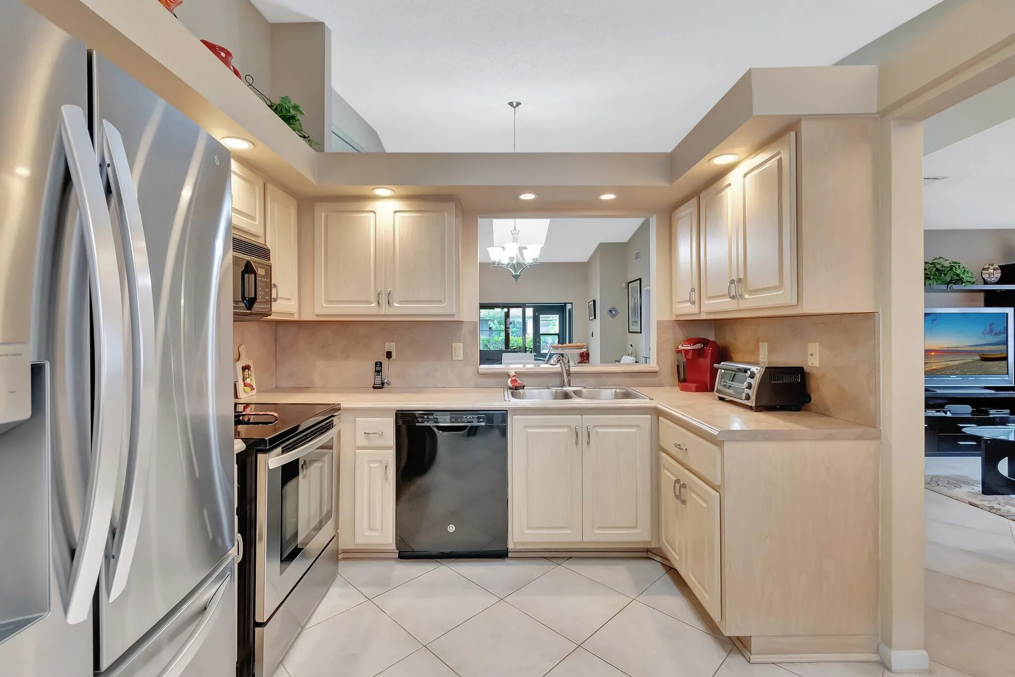 Property Slideshow image 18 of 92 | 6375 kings gate cir, Delray Beach, FL, 33484