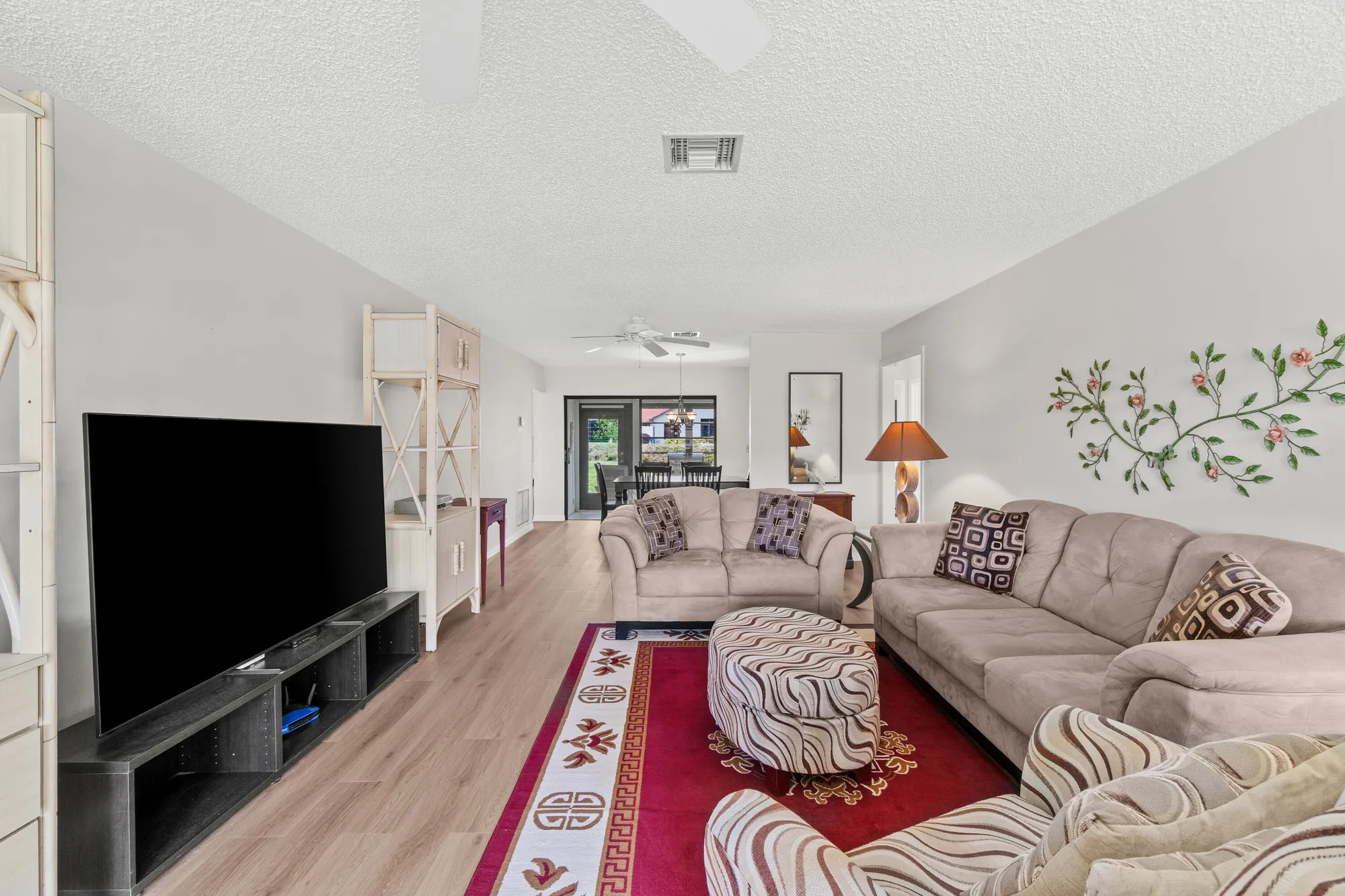 Property Slideshow image 4 of 28 | 4858 equestrian rd b, Boynton Beach, FL, 33436