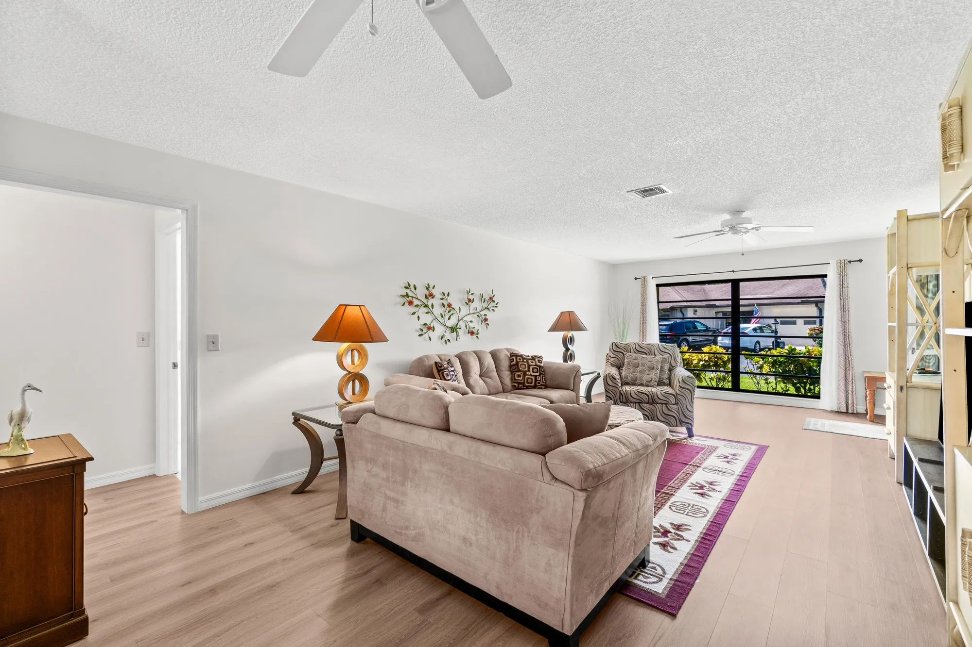 Property Slideshow image 6 of 28 | 4858 equestrian rd b, Boynton Beach, FL, 33436