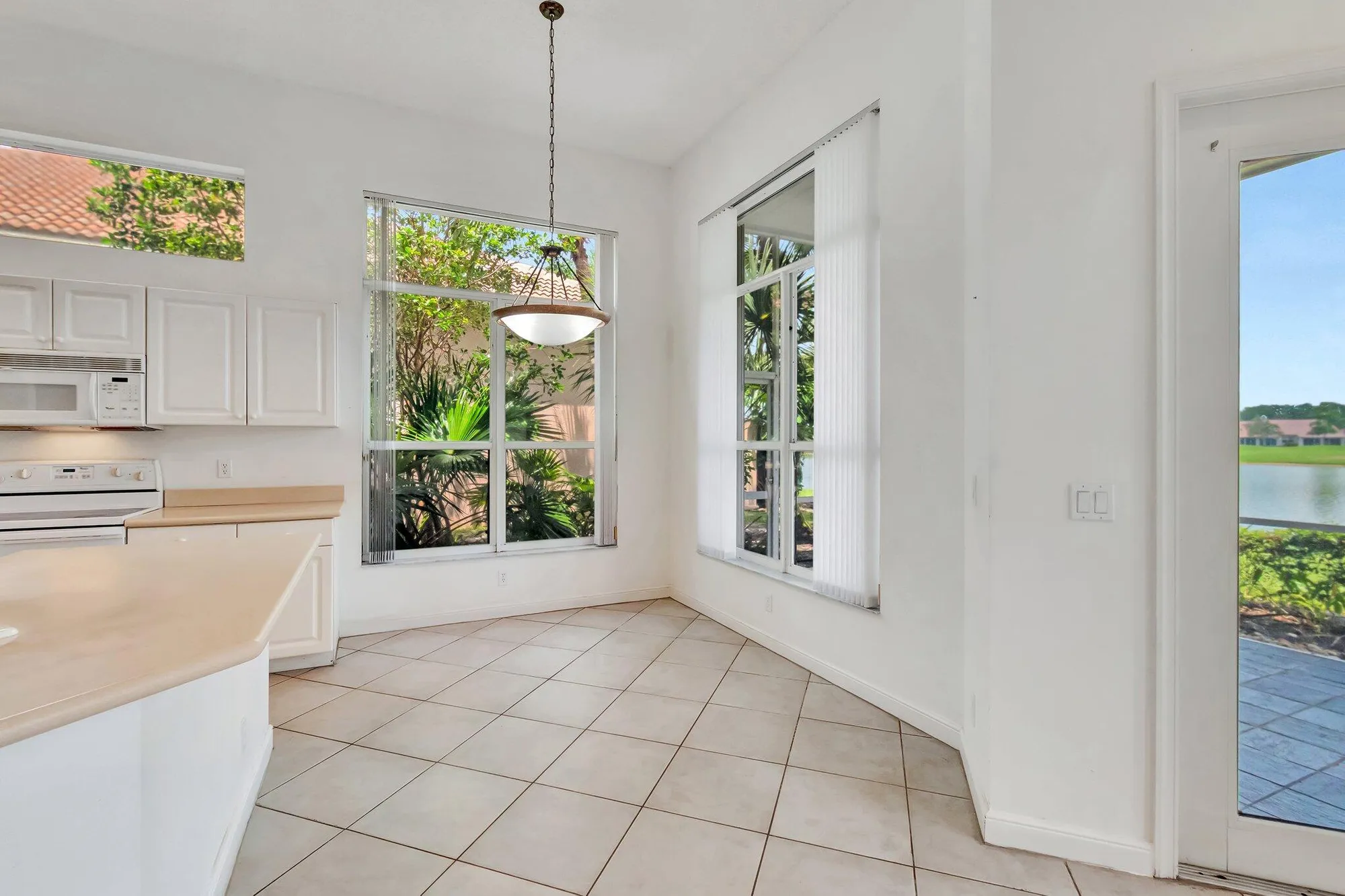 Property Slideshow image 16 of 100 | 6943 fairway lakes dr, Boynton Beach, FL, 33472