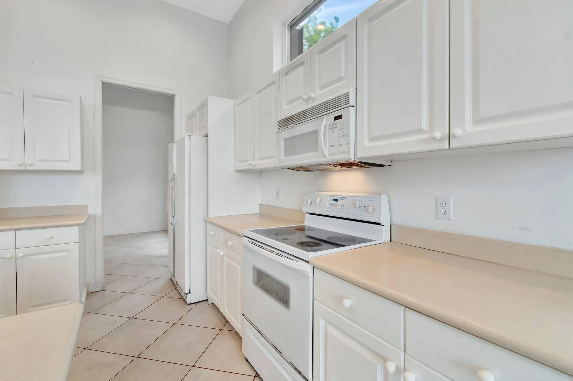 Property Slideshow image 21 of 100 | 6943 fairway lakes dr, Boynton Beach, FL, 33472