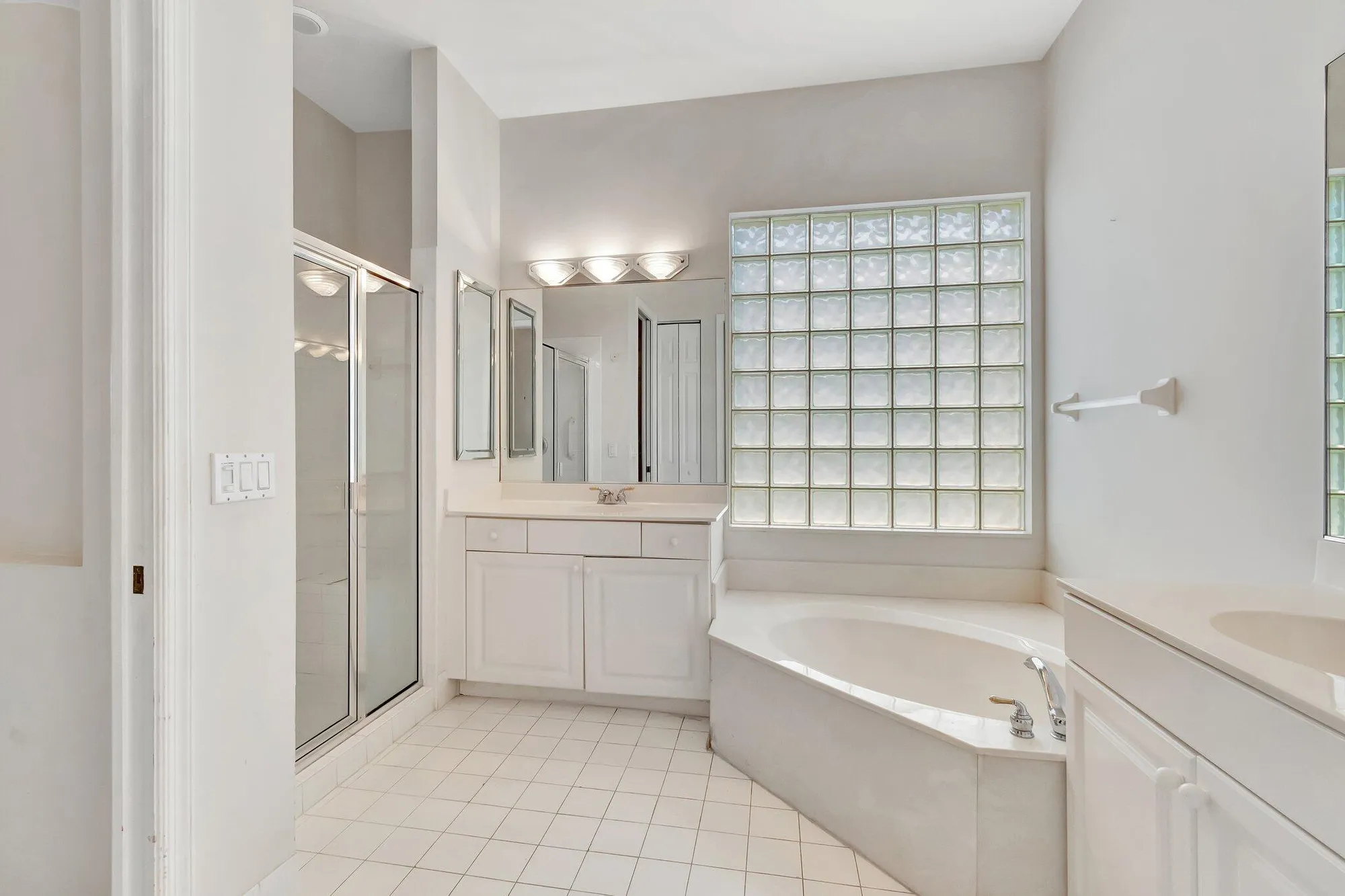 Property Slideshow image 26 of 100 | 6943 fairway lakes dr, Boynton Beach, FL, 33472