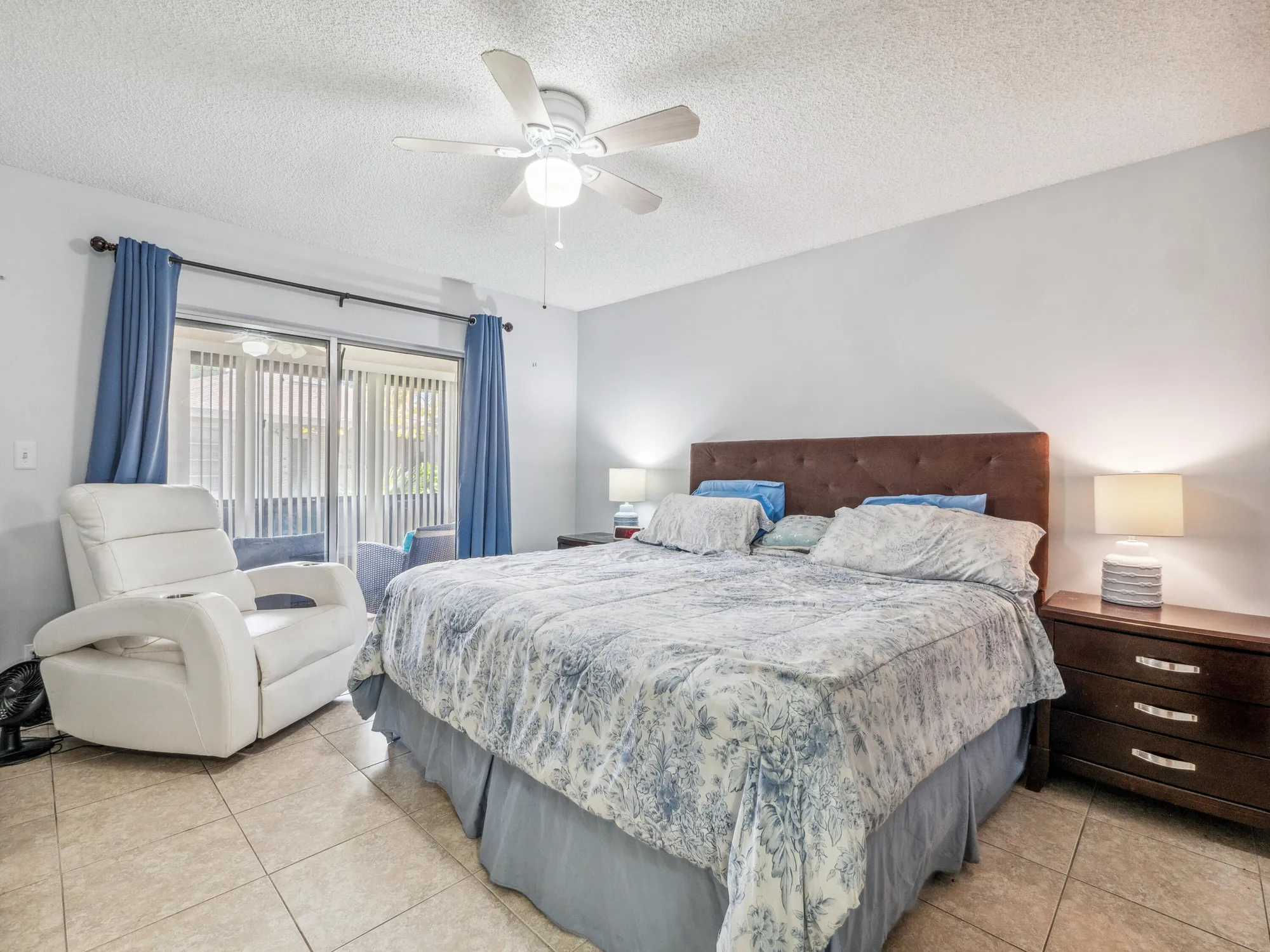 Property Slideshow image 9 of 17 | 8761 echo ln, Boca Raton, FL, 33496