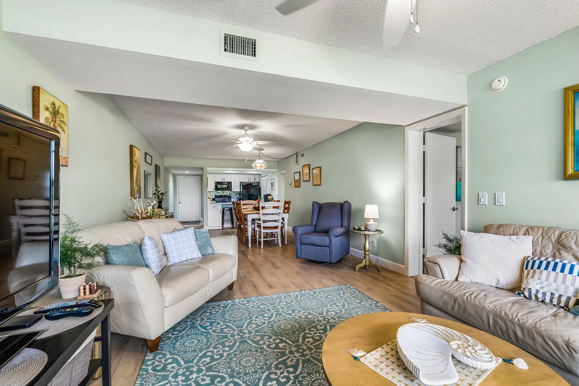 Property Slideshow image 13 of 59 | 28 plantation dr 204, Vero Beach, FL, 32966