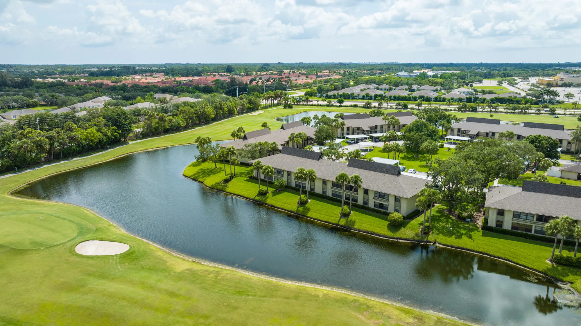 Property Slideshow image 33 of 59 | 28 plantation dr 204, Vero Beach, FL, 32966