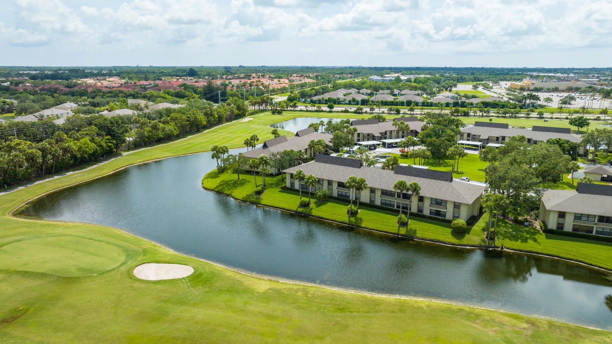 Property Slideshow image 34 of 59 | 28 plantation dr 204, Vero Beach, FL, 32966