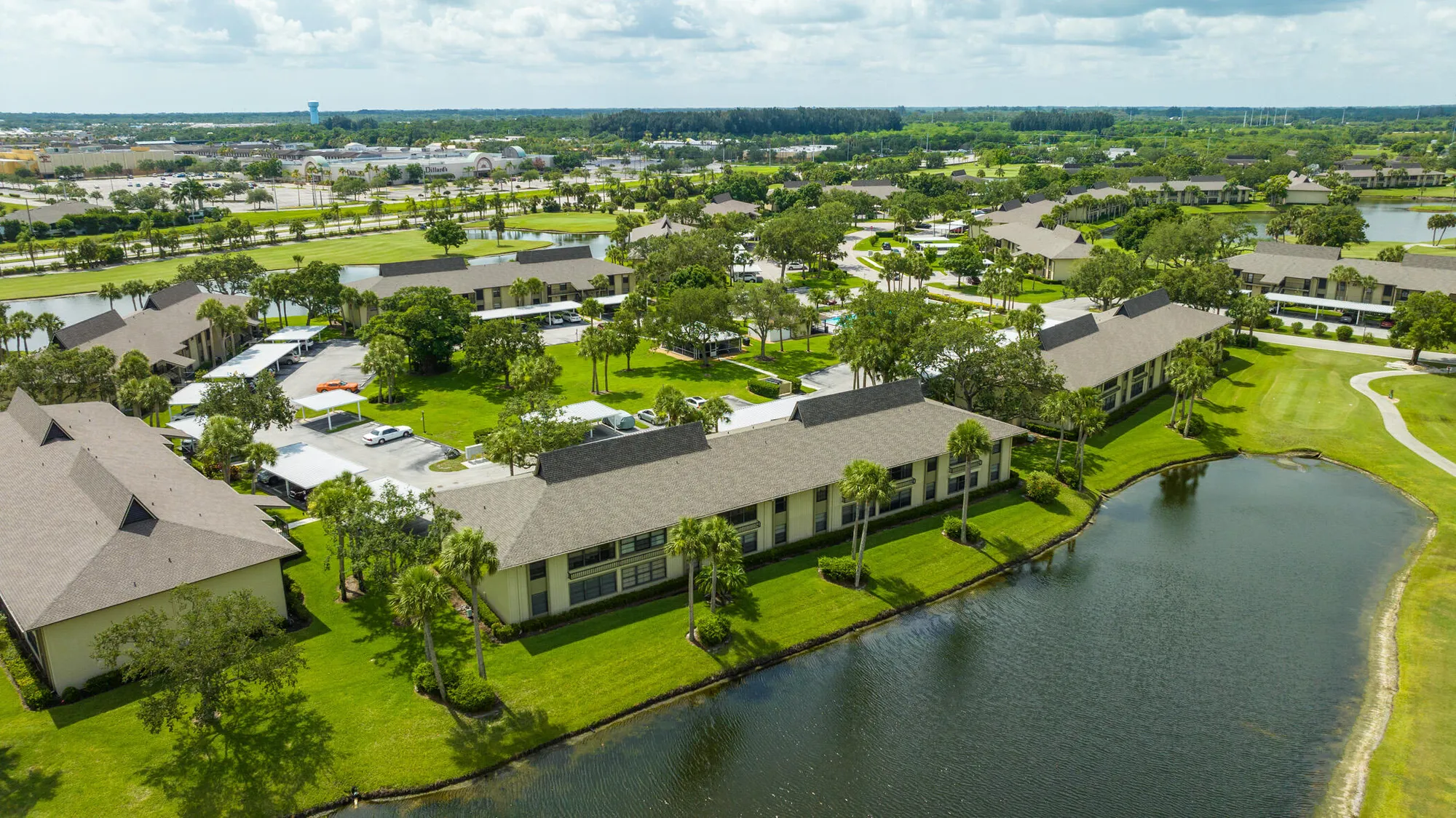 Property Slideshow image 37 of 59 | 28 plantation dr 204, Vero Beach, FL, 32966