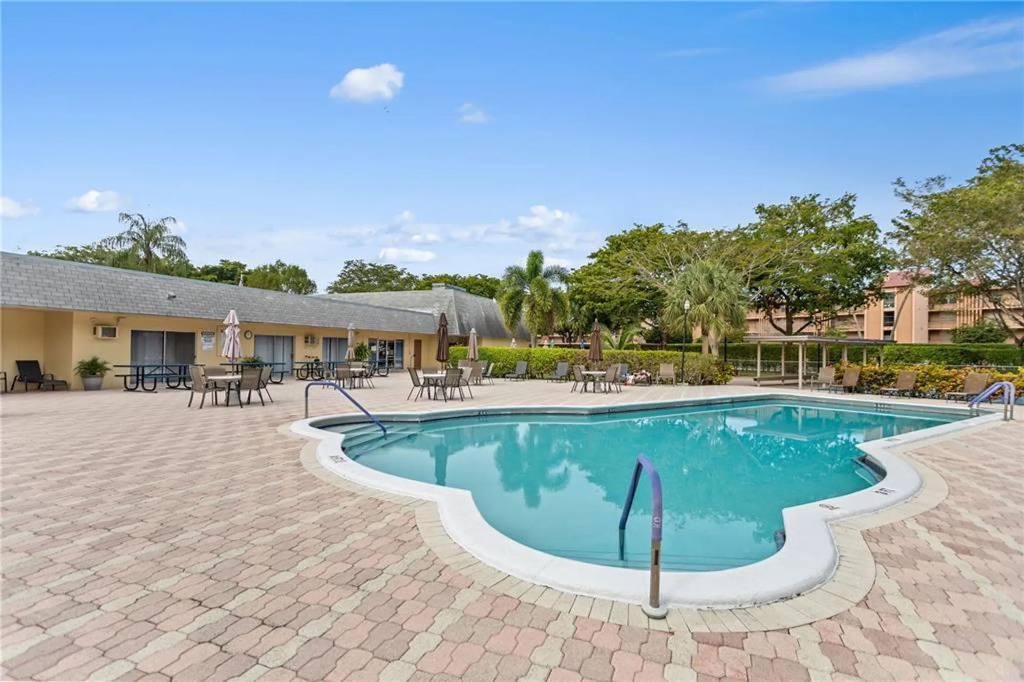 Property Slideshow image 18 of 26 | 251 nw 76th ave 105, Margate, FL, 33063