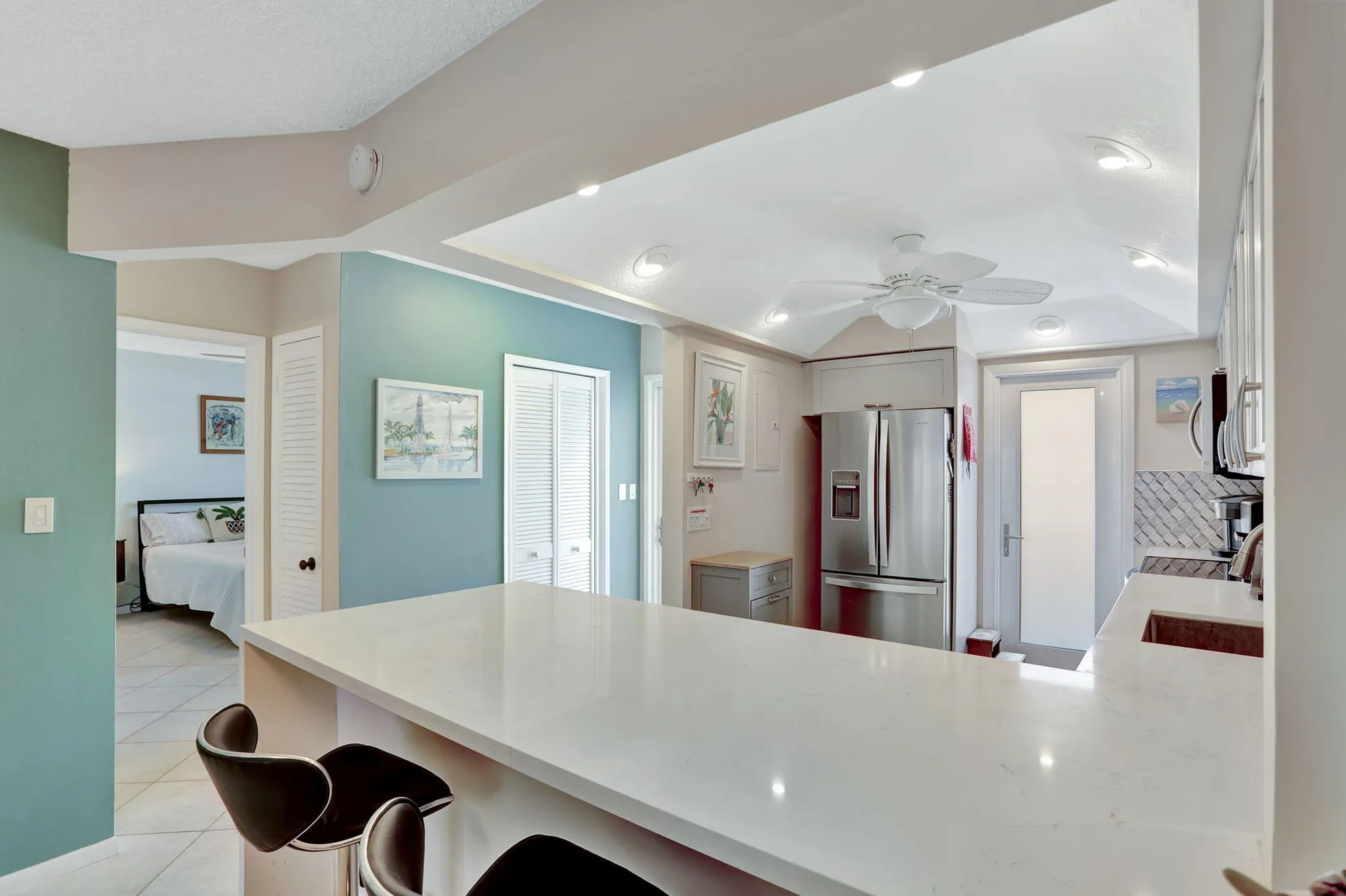 Property Slideshow image 6 of 33 | 2731 ne 14th street cswy 702, Pompano Beach, FL, 33062