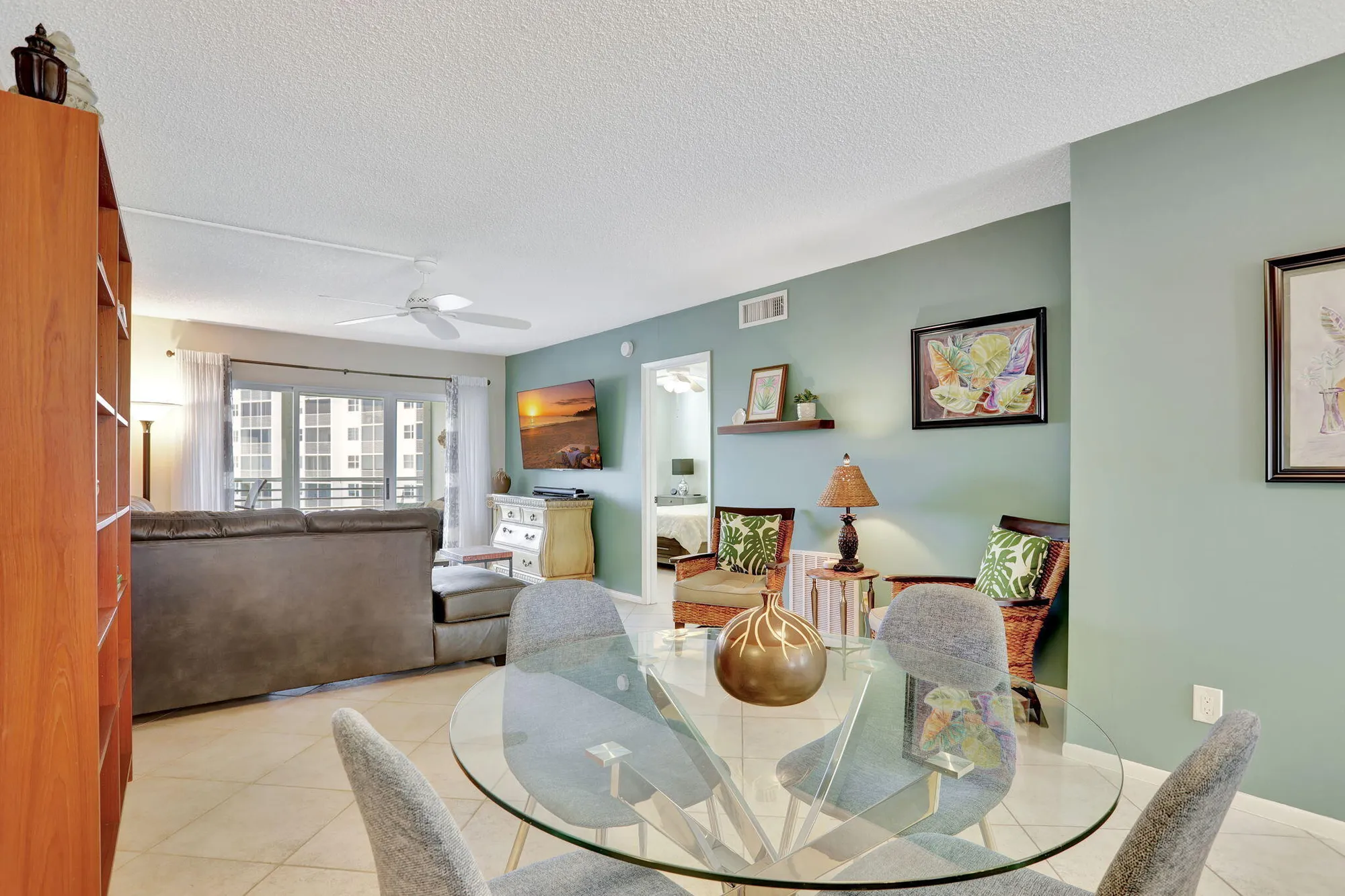 Property Slideshow image 12 of 33 | 2731 ne 14th street cswy 702, Pompano Beach, FL, 33062