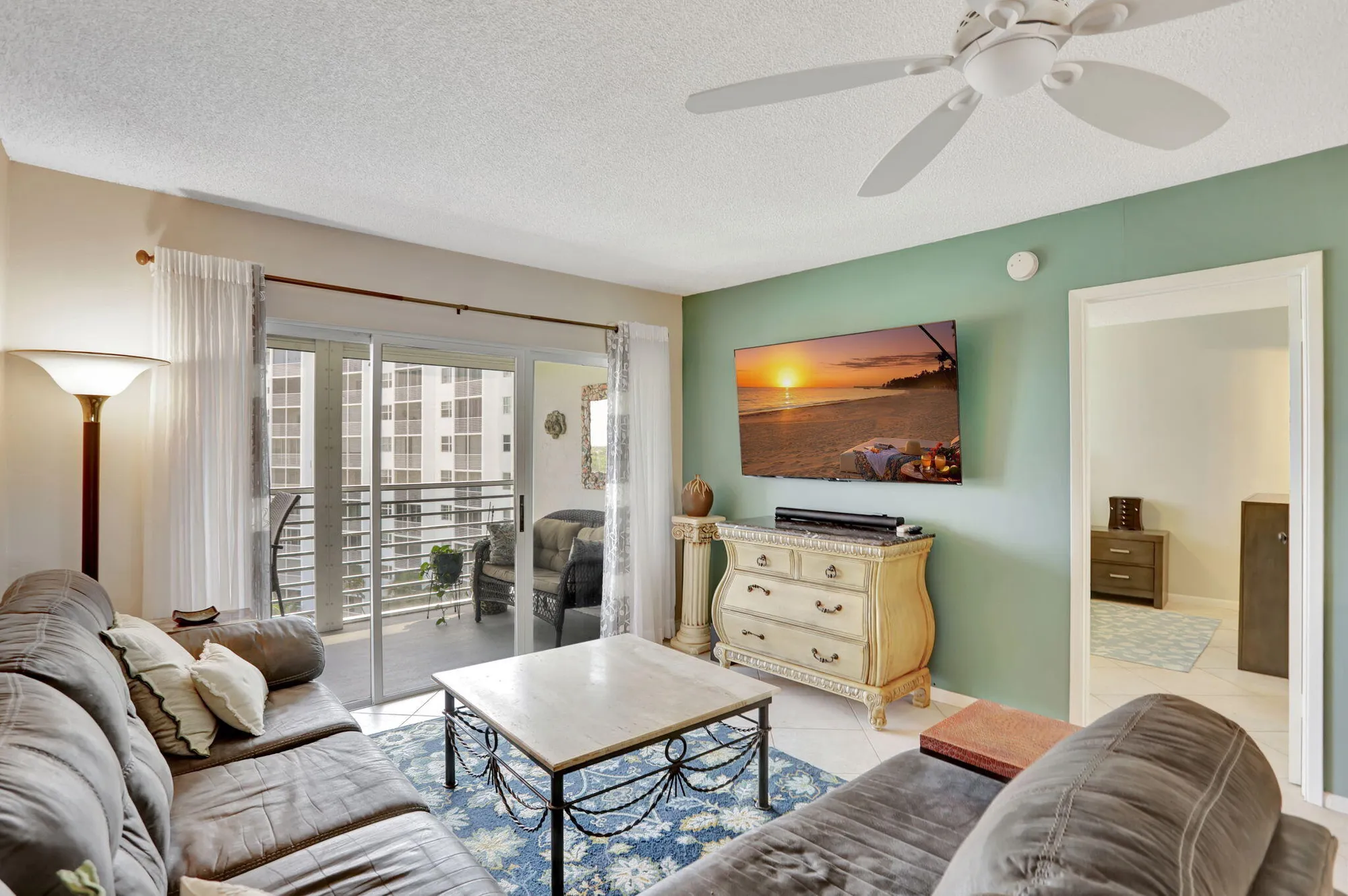 Property Slideshow image 17 of 33 | 2731 ne 14th street cswy 702, Pompano Beach, FL, 33062