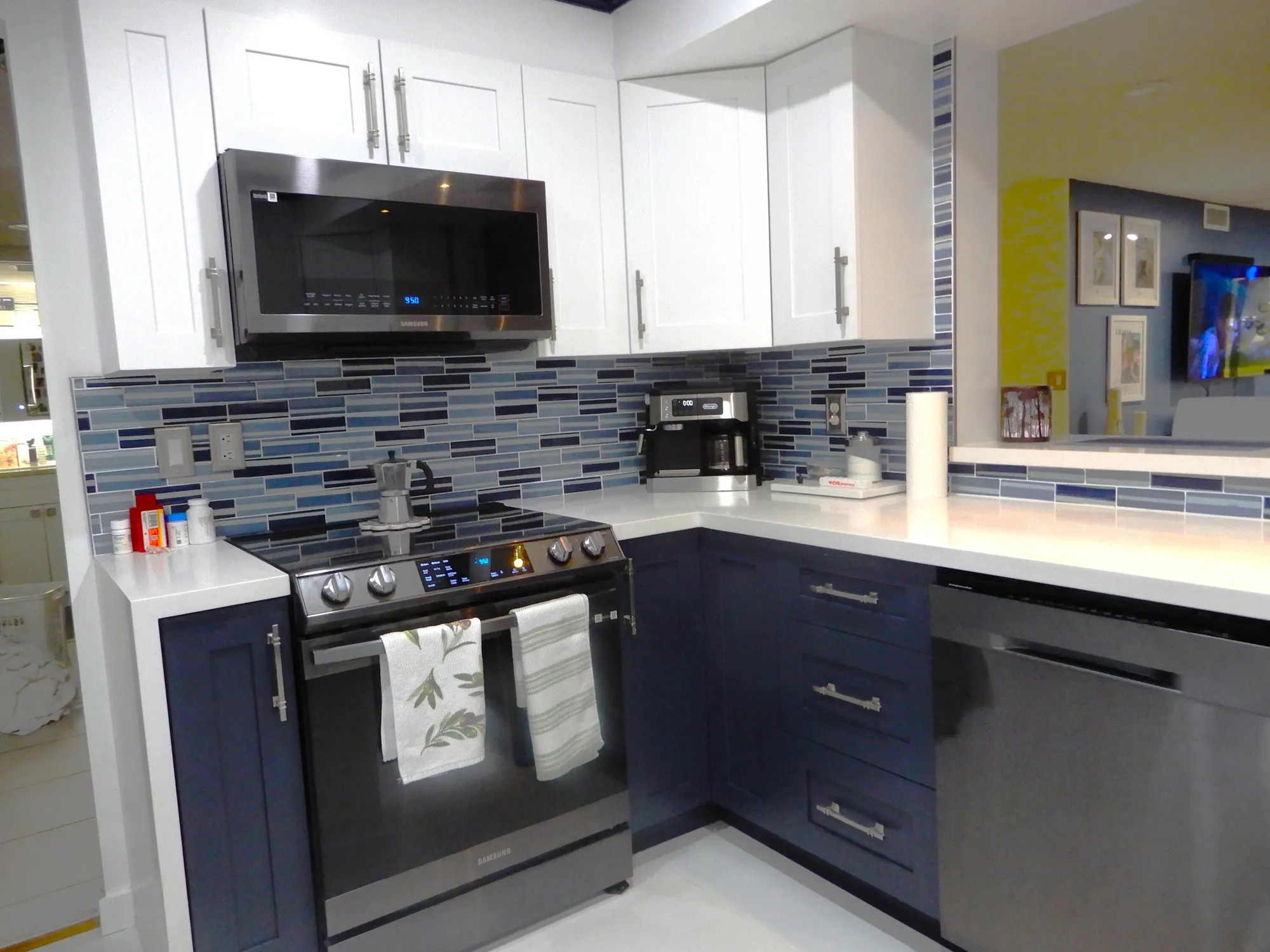 Property Slideshow image 6 of 30 | 9692 sills dr 103, Boynton Beach, FL, 33437