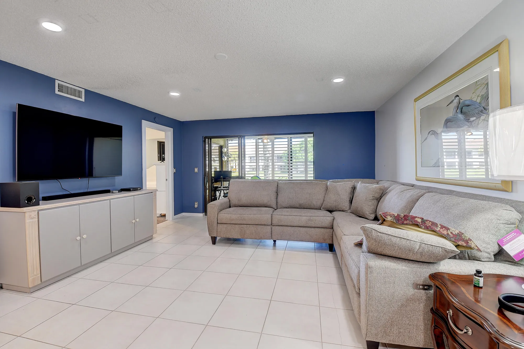 Property Slideshow image 12 of 30 | 9692 sills dr 103, Boynton Beach, FL, 33437