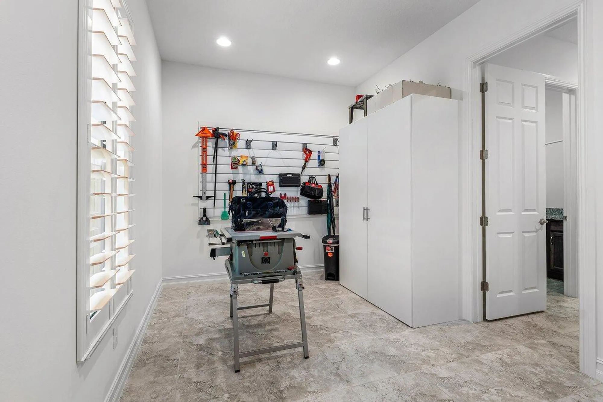 Property Slideshow image 22 of 48 | 9088 leon cir, Parkland, FL, 33076