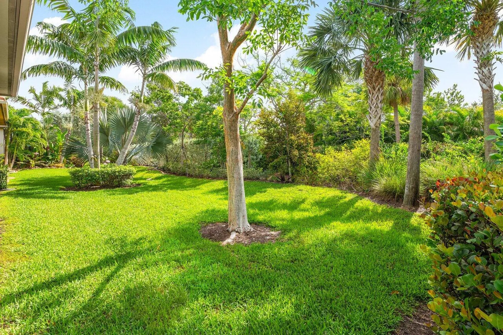 Property Slideshow image 31 of 48 | 9088 leon cir, Parkland, FL, 33076