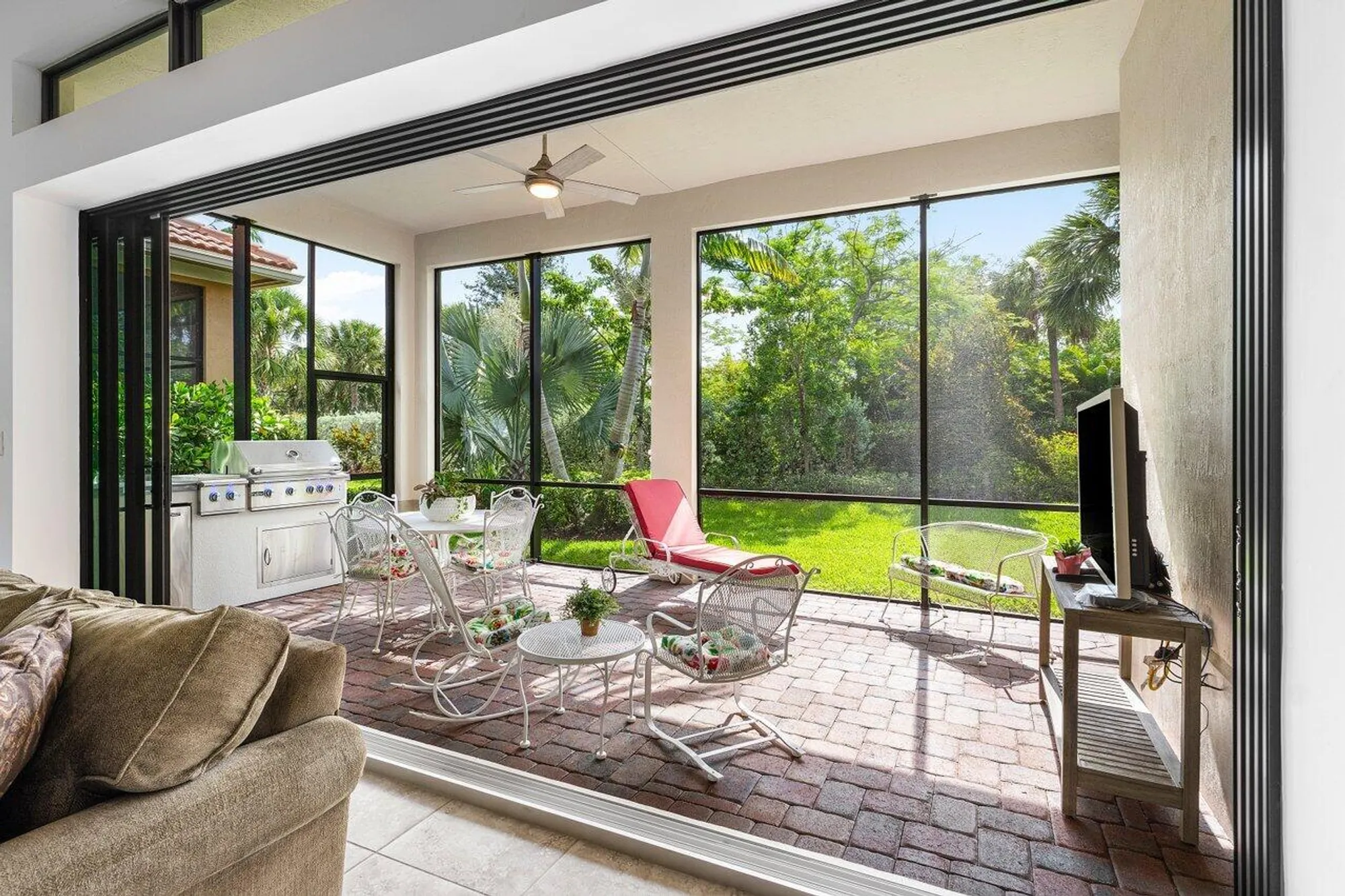 Property Slideshow image 24 of 48 | 9088 leon cir, Parkland, FL, 33076